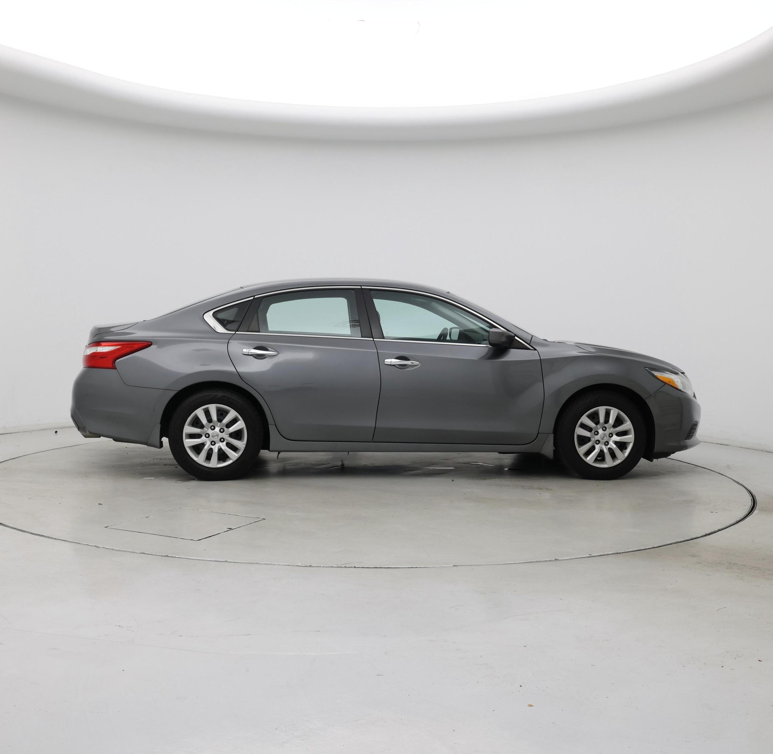 Thumbnail: 2016 Nissan Altima - 7