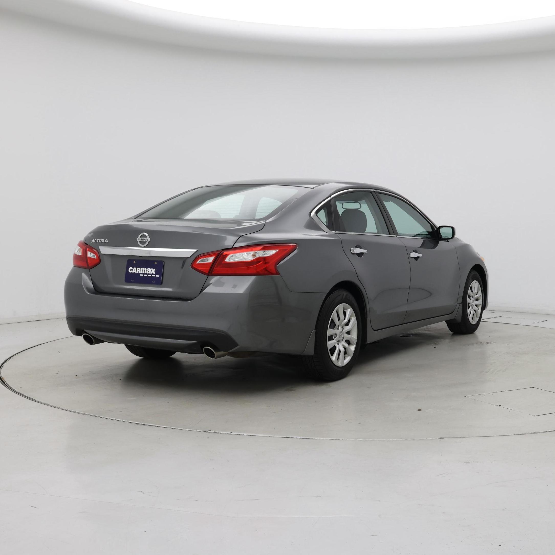 Thumbnail: 2016 Nissan Altima - 8