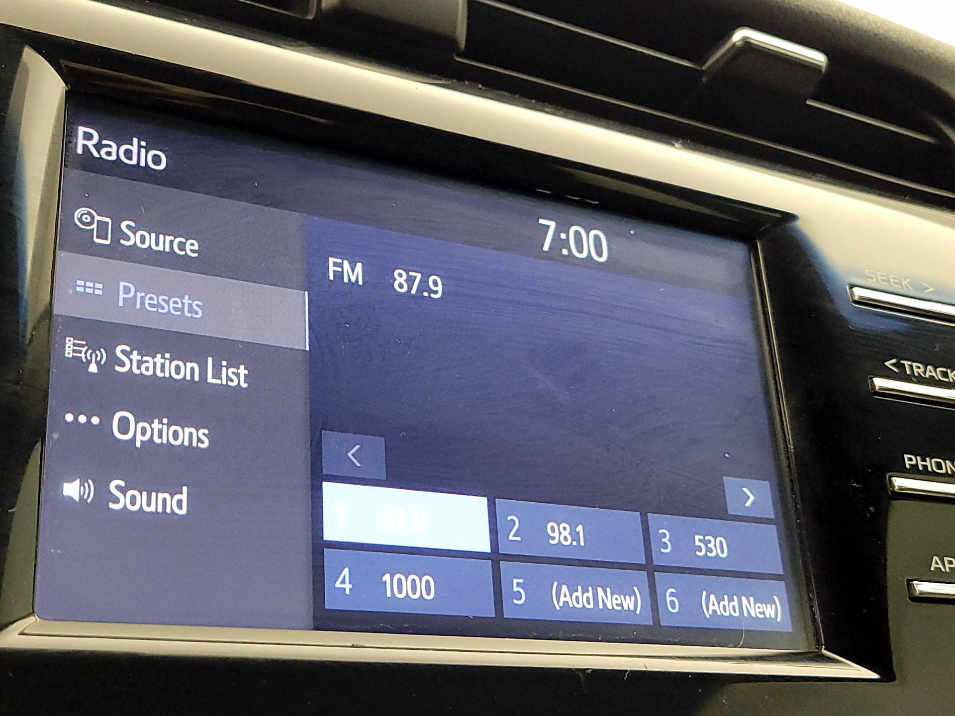 Thumbnail: 2018 Toyota Camry - 15