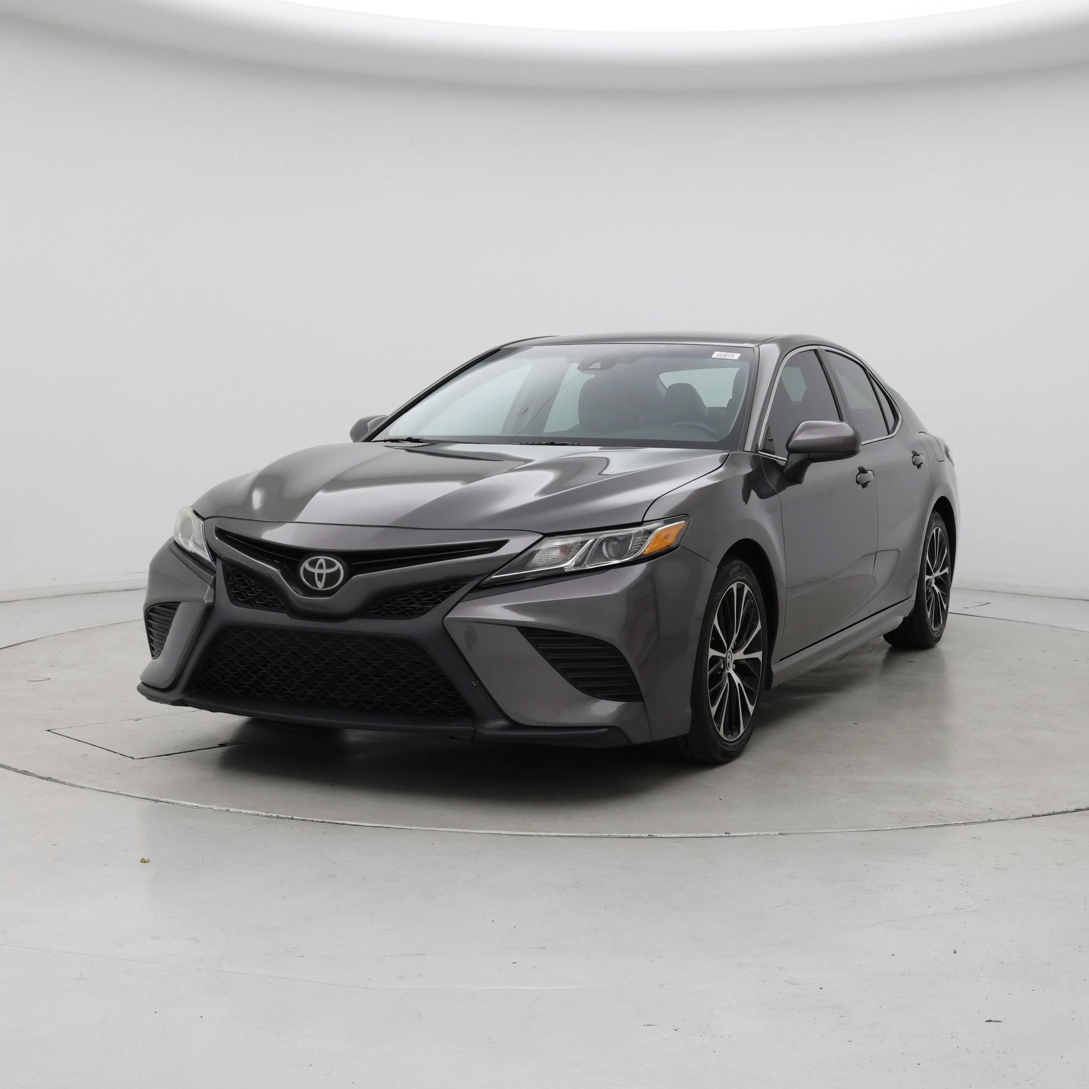Thumbnail: 2018 Toyota Camry - 4