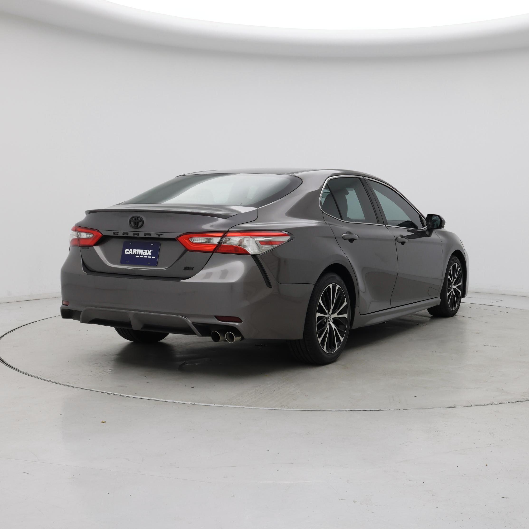 Thumbnail: 2018 Toyota Camry - 8