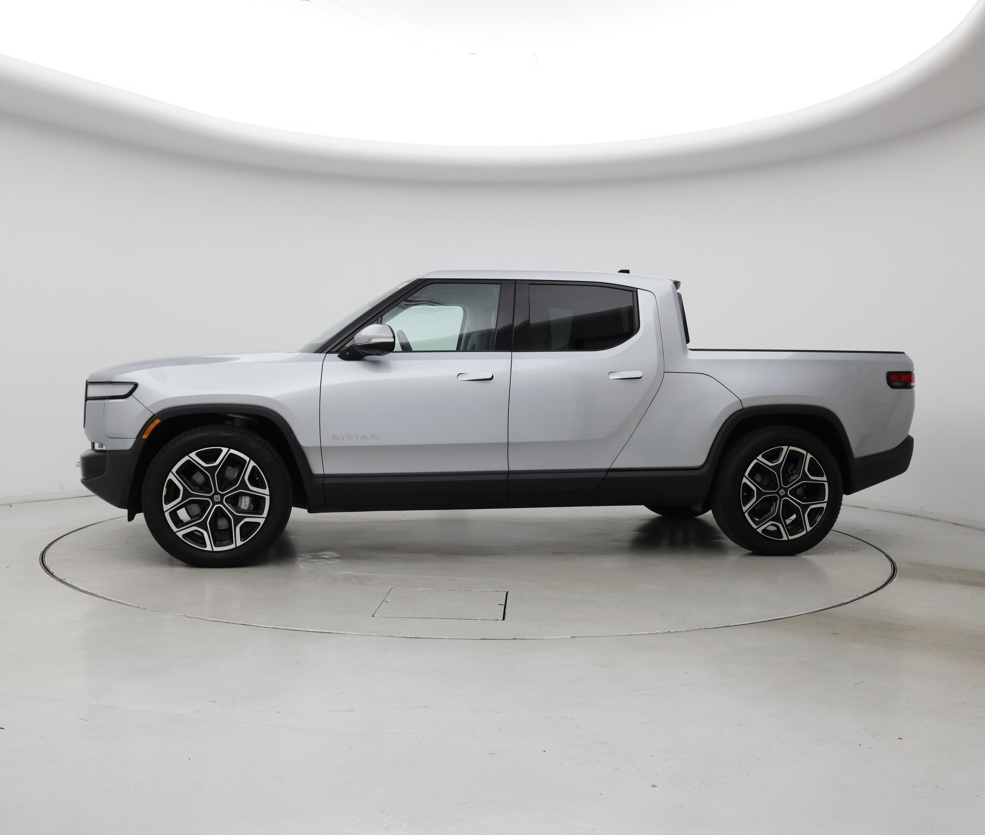 Thumbnail: 2024 Rivian R1T - 3