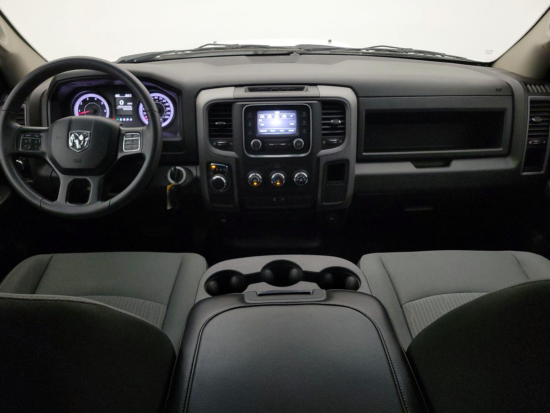 Thumbnail: 2022 RAM 1500 Classic - 9