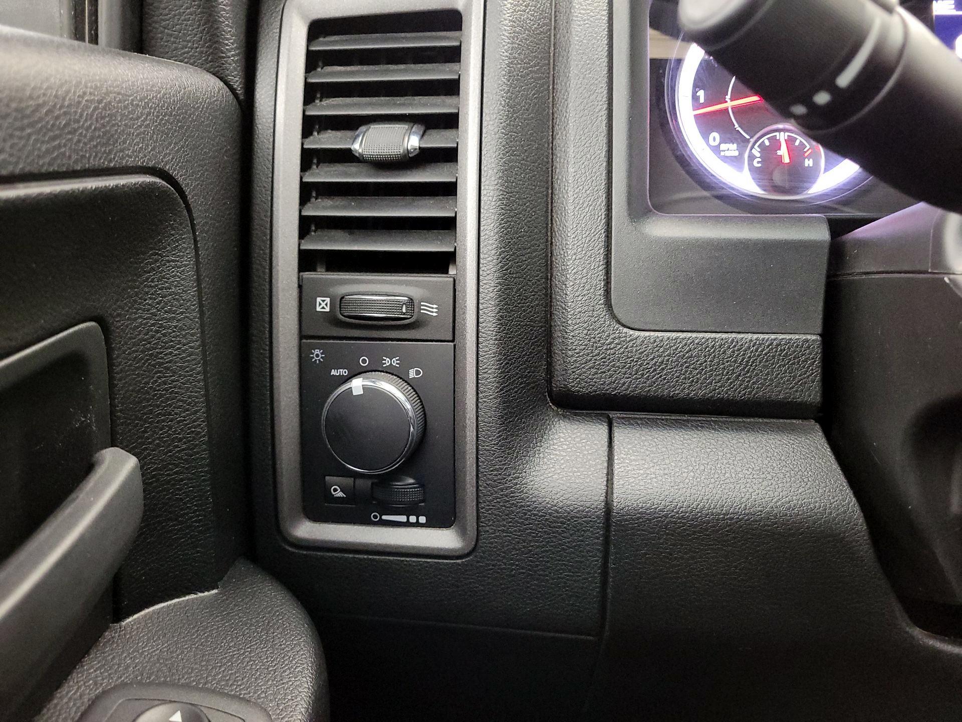 Thumbnail: 2022 RAM 1500 Classic - 13
