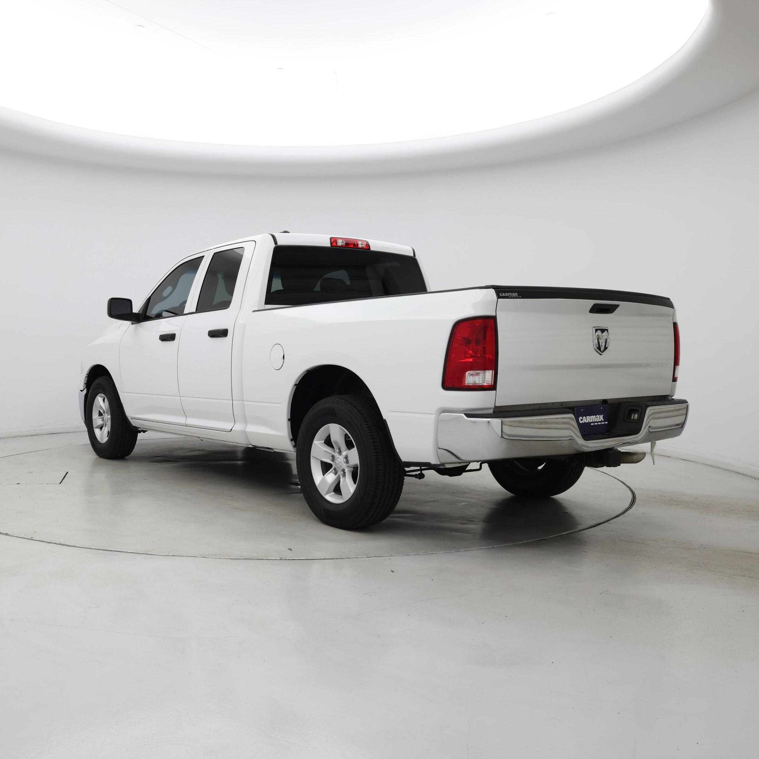 Thumbnail: 2022 RAM 1500 Classic - 2