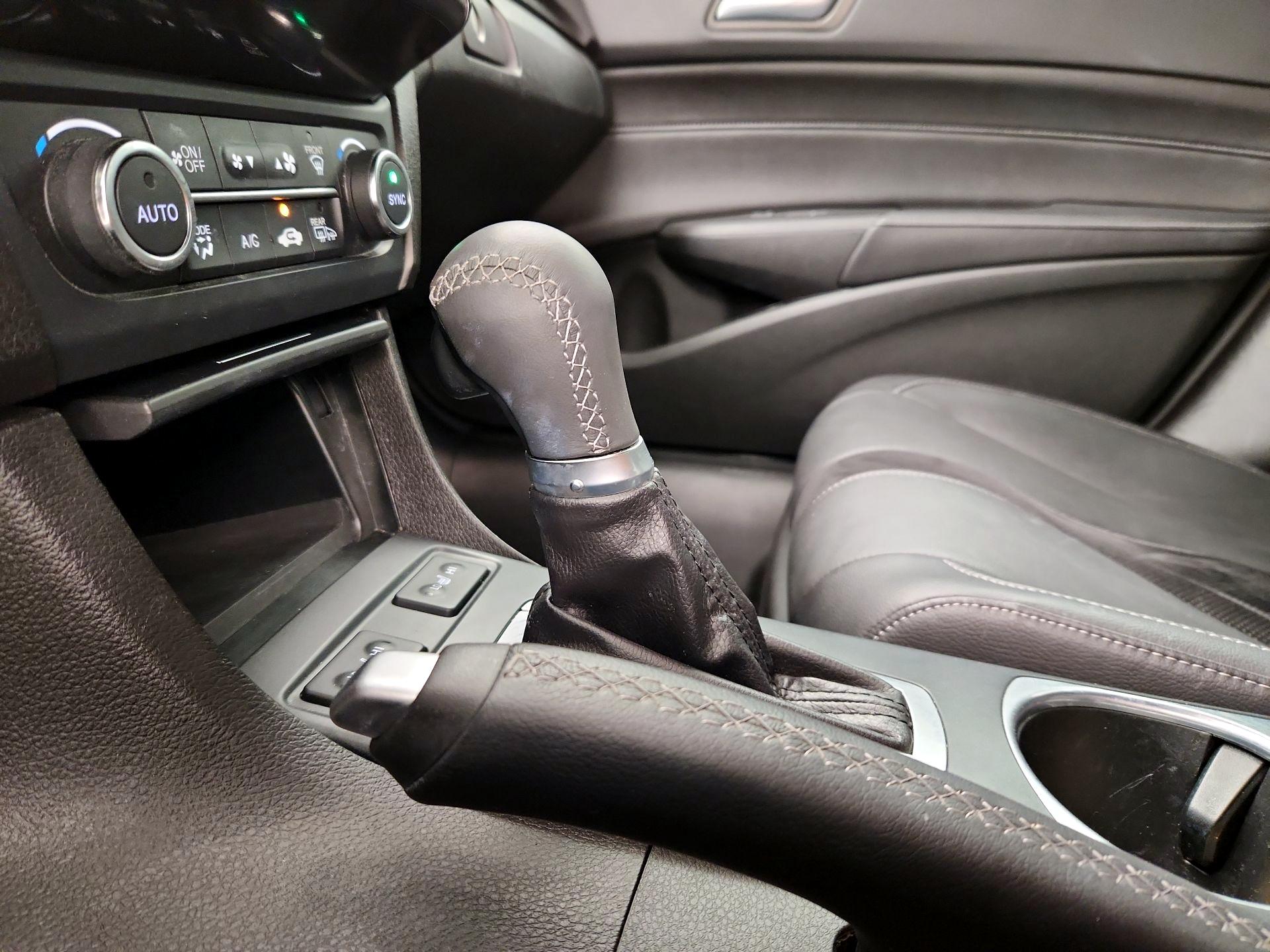 Thumbnail: 2020 Acura ILX - 17