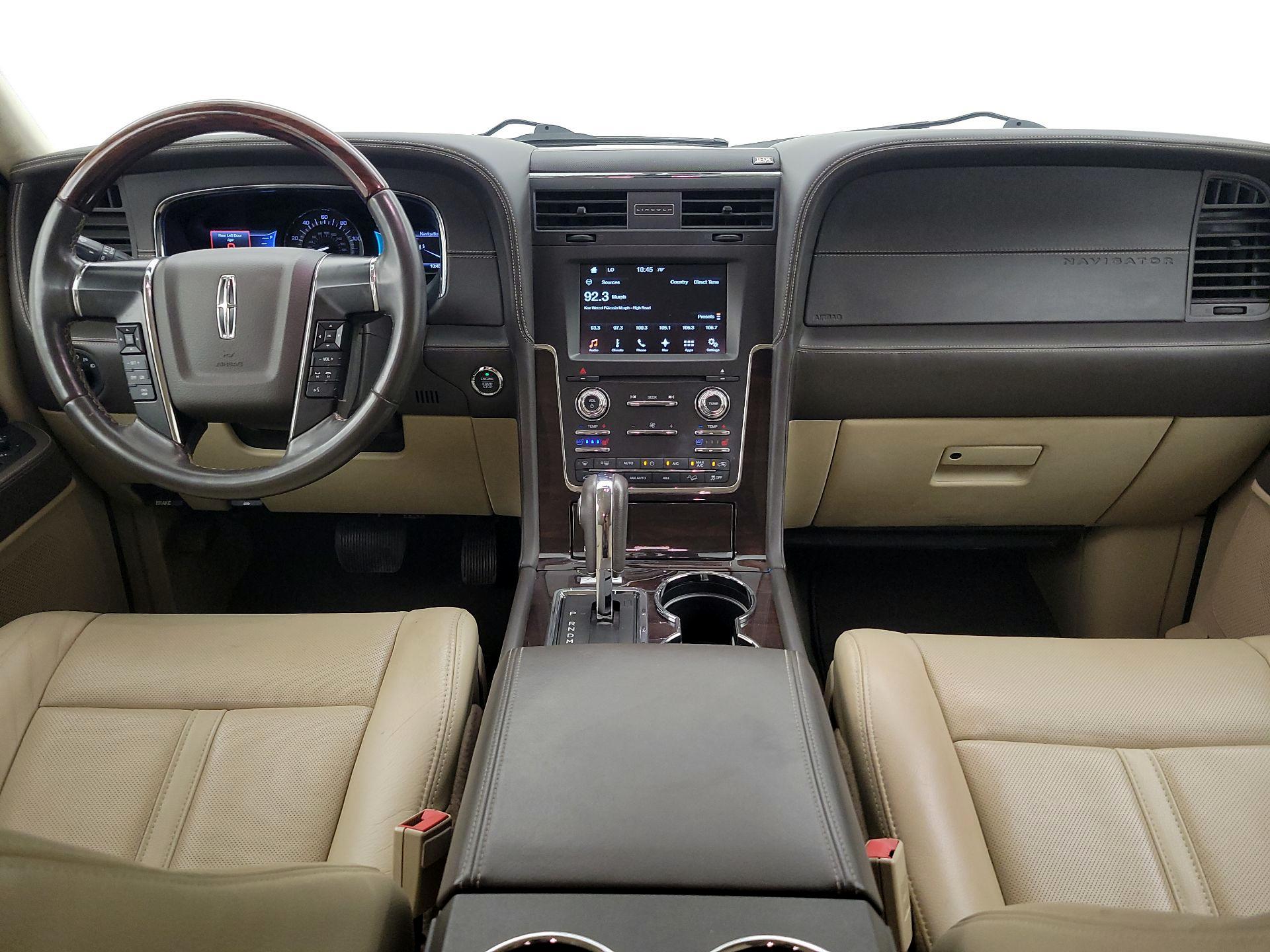 Thumbnail: 2016 Lincoln Navigator - 9