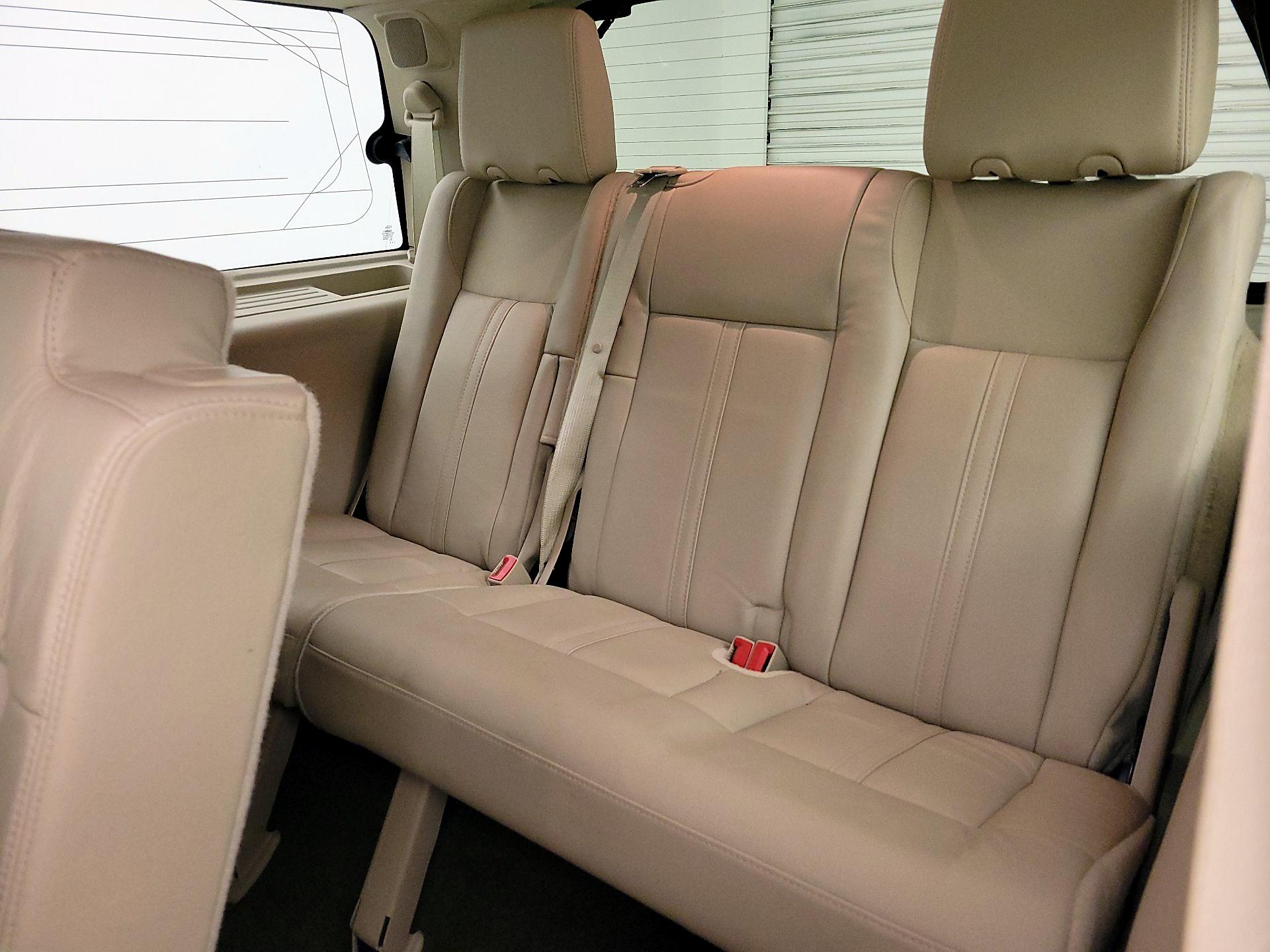 Thumbnail: 2016 Lincoln Navigator - 20