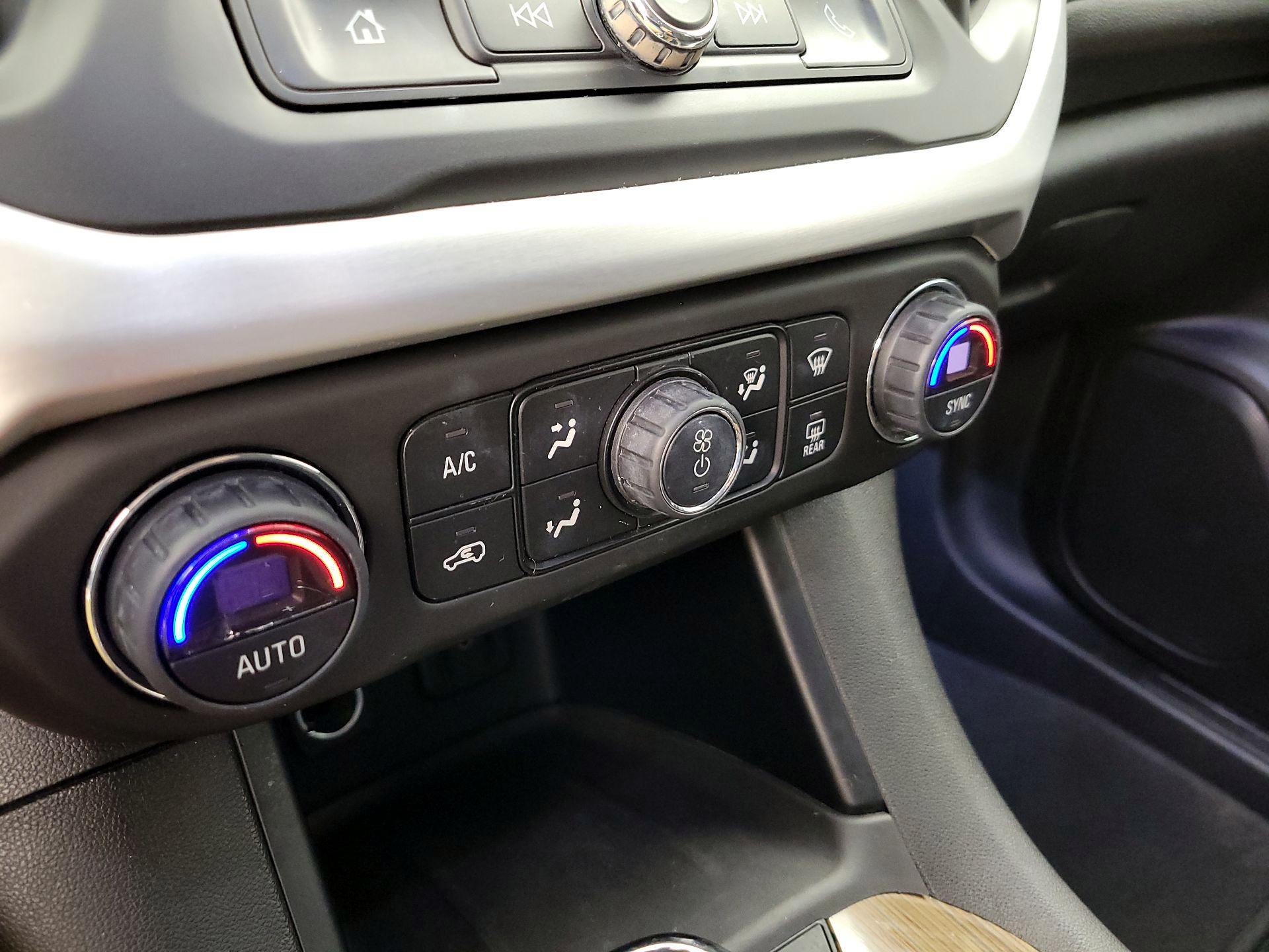 Thumbnail: 2019 GMC Acadia - 16