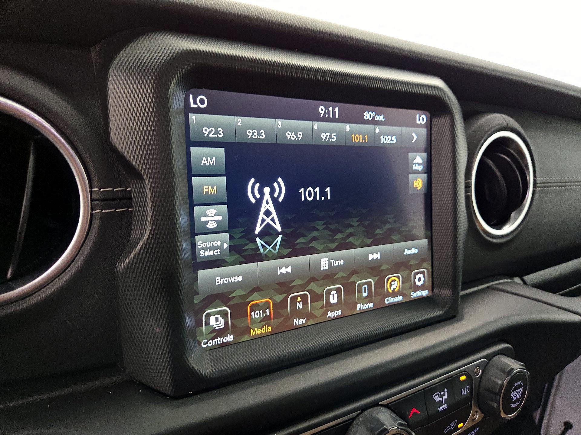 Thumbnail: 2022 Jeep Wrangler - 16