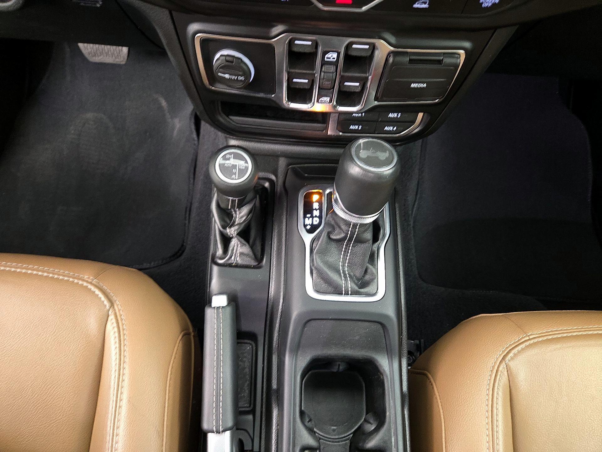 Thumbnail: 2022 Jeep Wrangler - 18