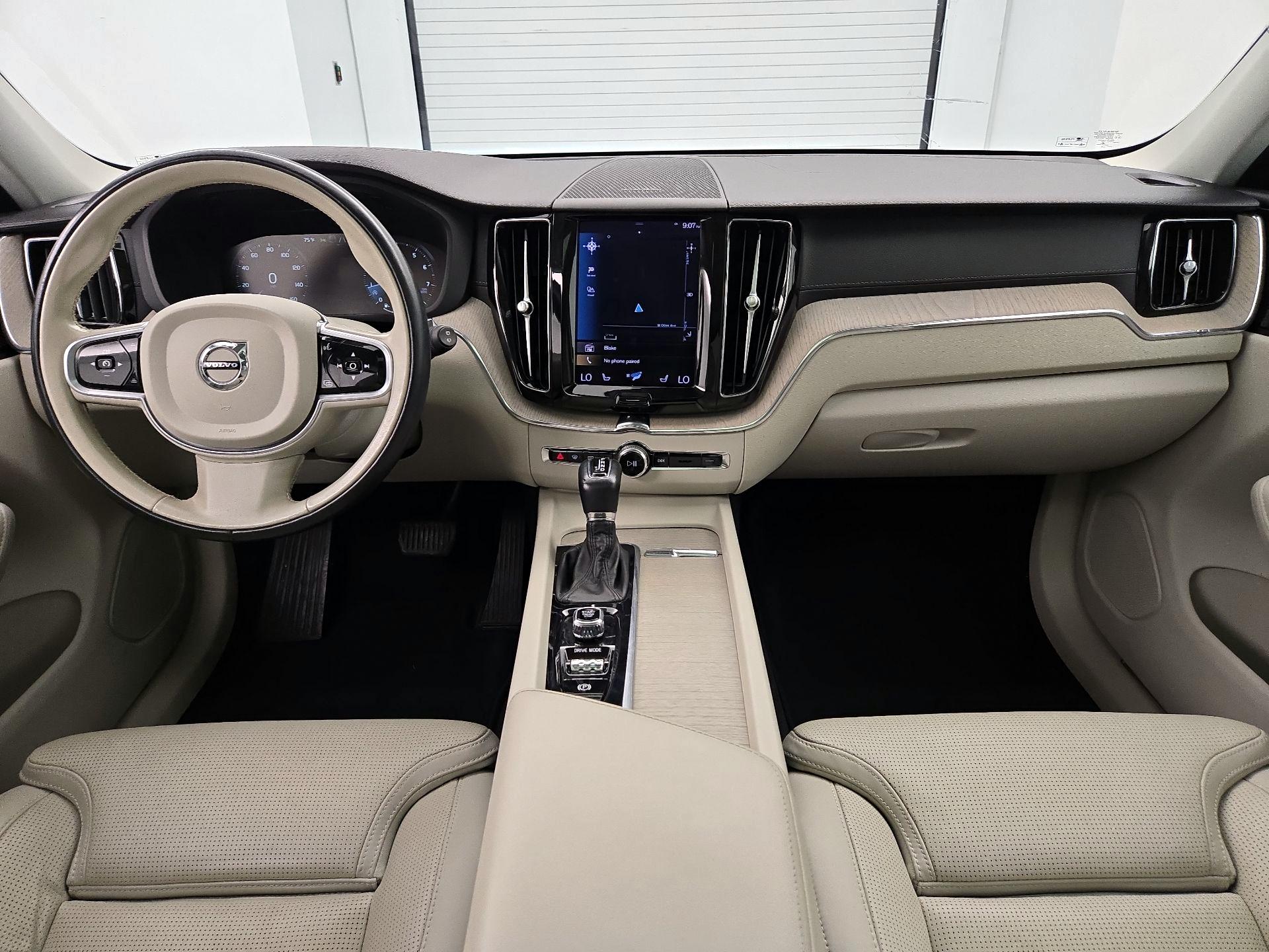 Thumbnail: 2021 Volvo XC60 - 9