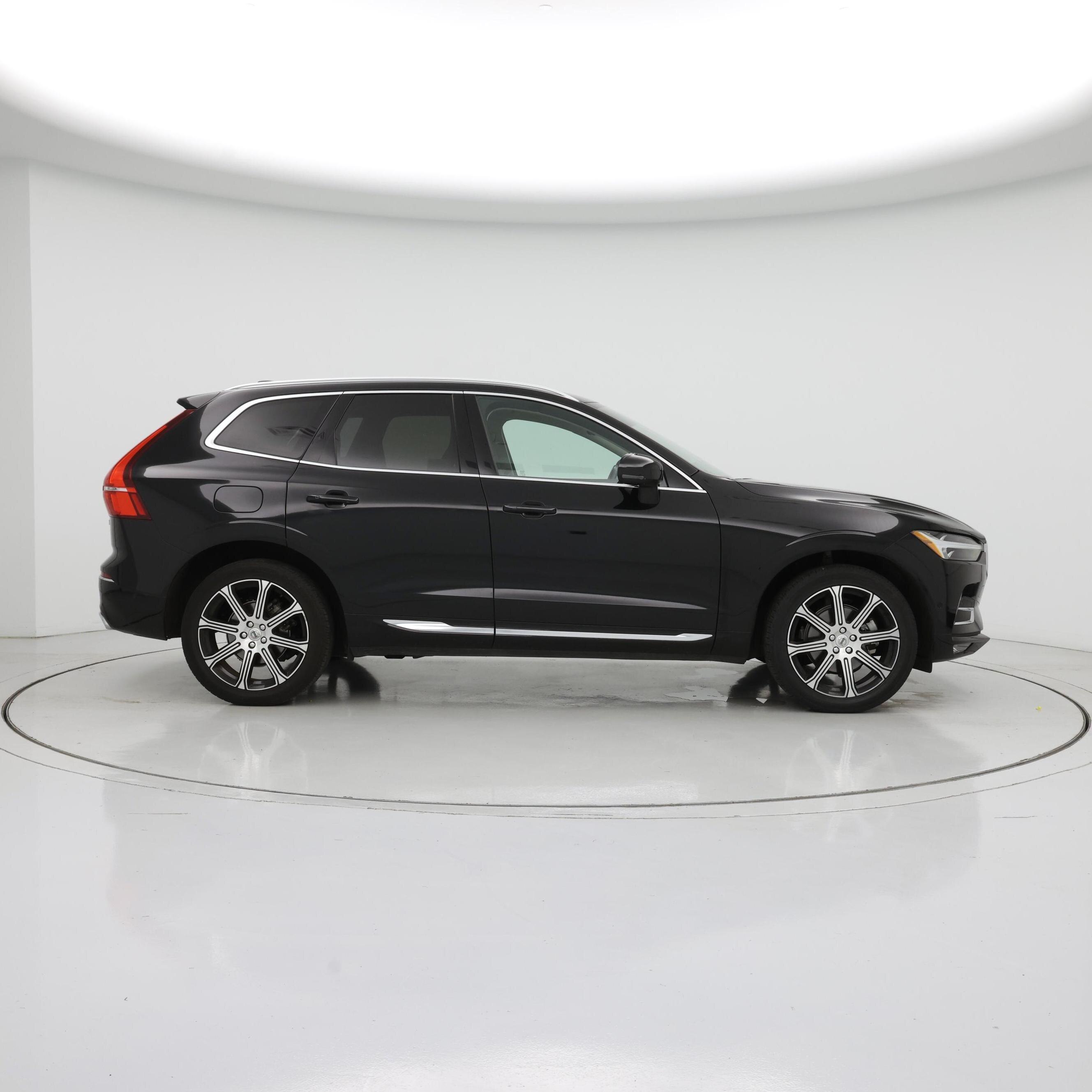 Thumbnail: 2021 Volvo XC60 - 7