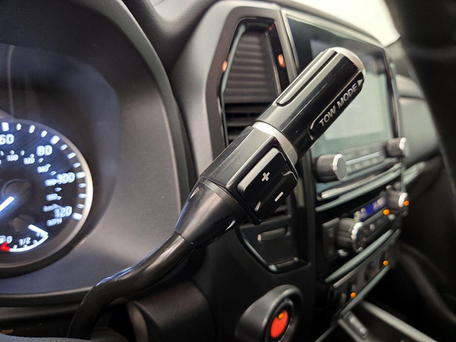 Thumbnail: 2023 Nissan Titan - 17