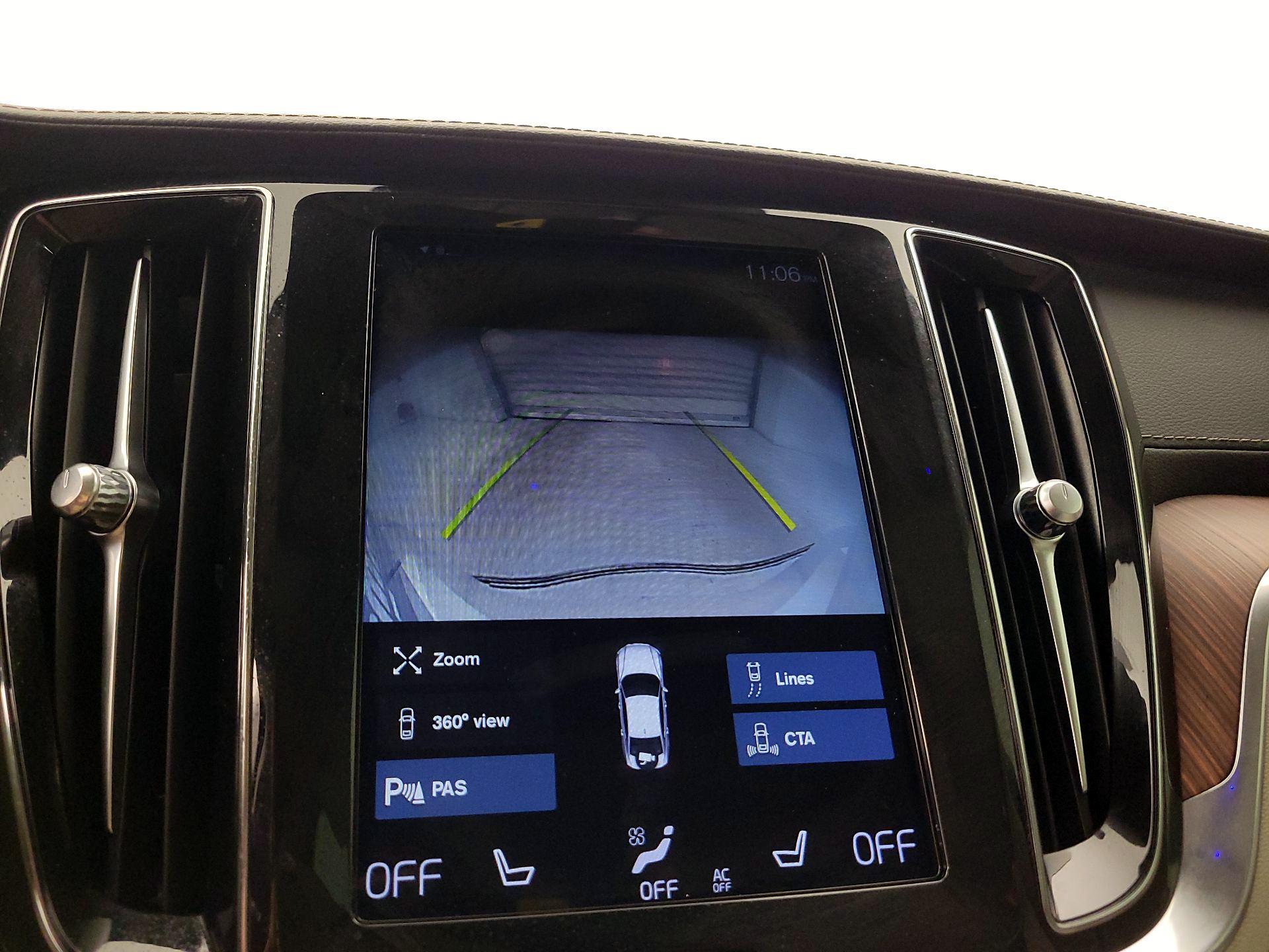 Thumbnail: 2019 Volvo S60 - 14