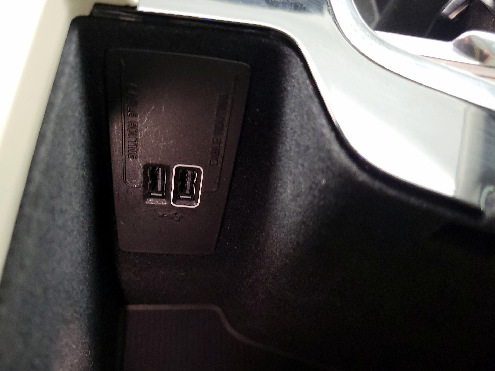 Thumbnail: 2019 Volvo S60 - 18