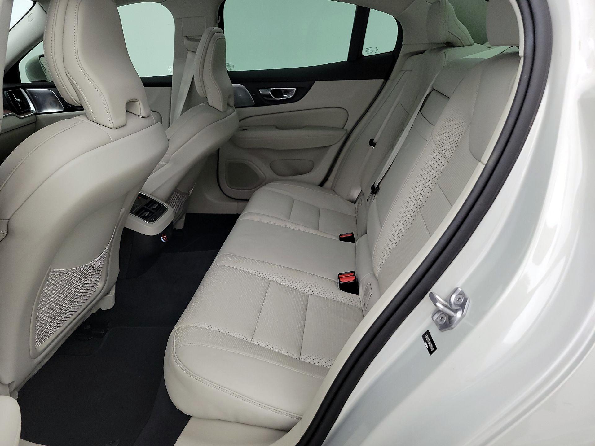 Thumbnail: 2019 Volvo S60 - 20