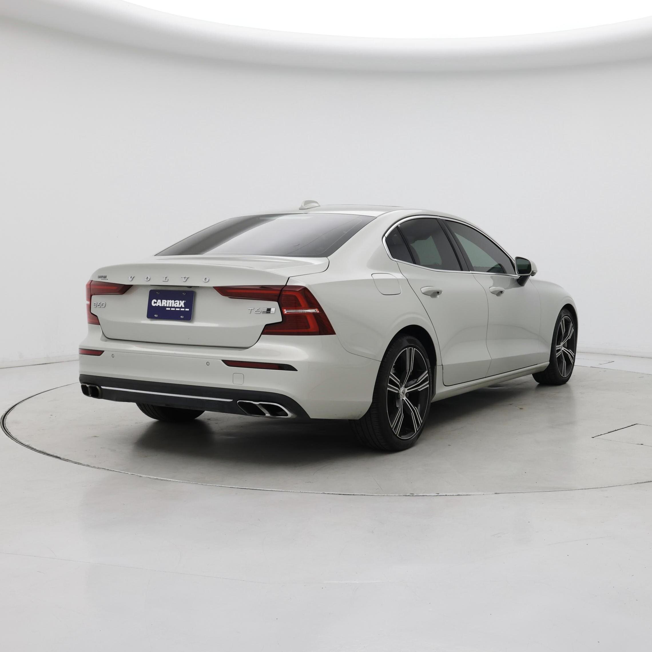 Thumbnail: 2019 Volvo S60 - 8