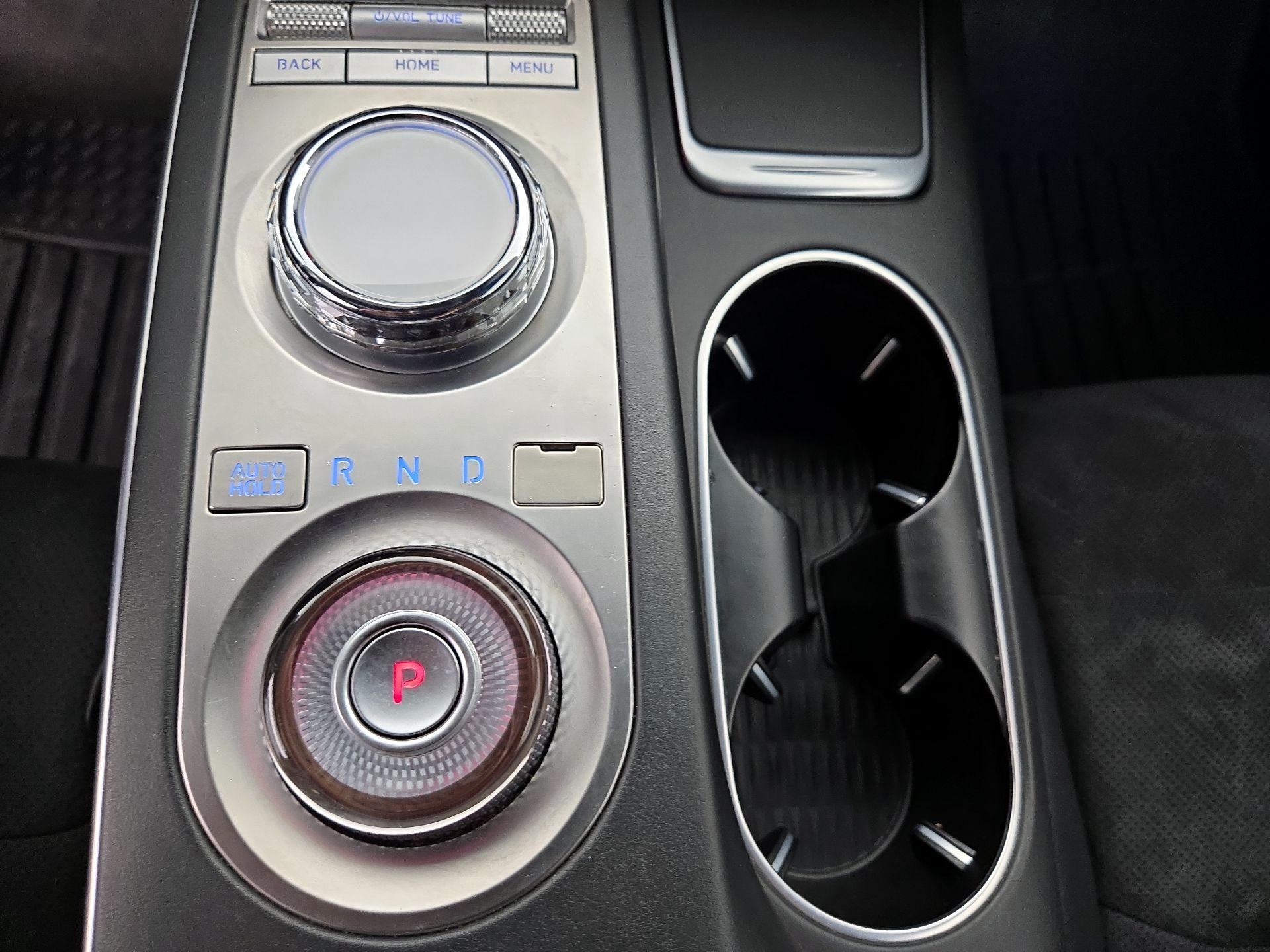 Thumbnail: 2022 Genesis GV70 - 18