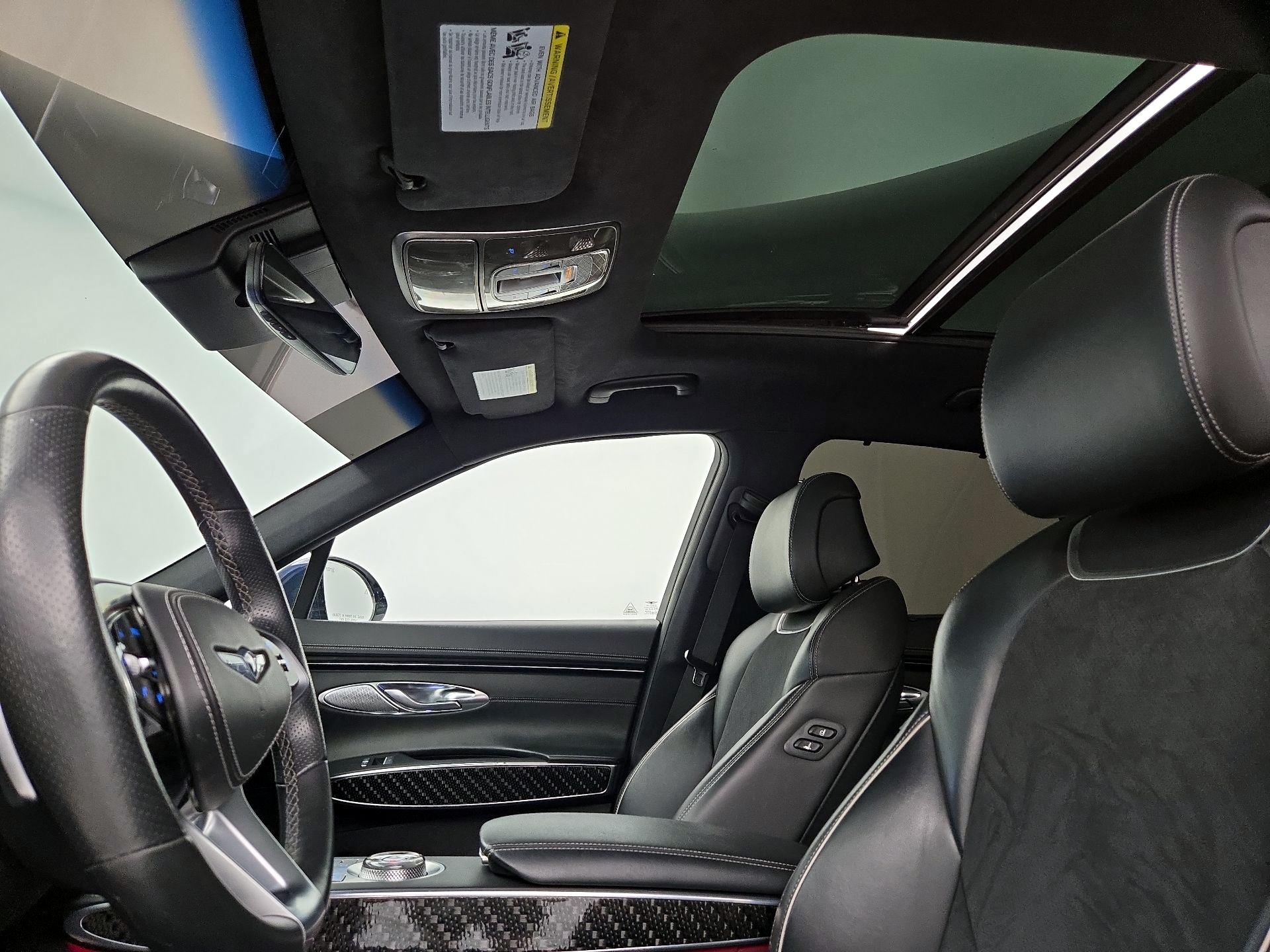 Thumbnail: 2022 Genesis GV70 - 20