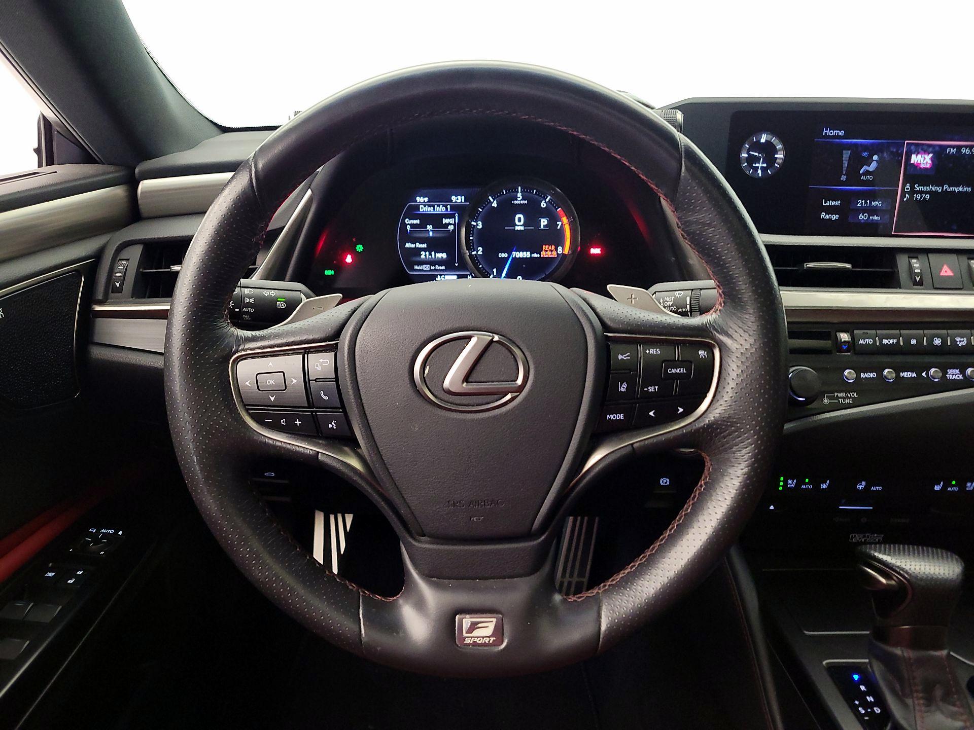 Thumbnail: 2020 Lexus ES - 10