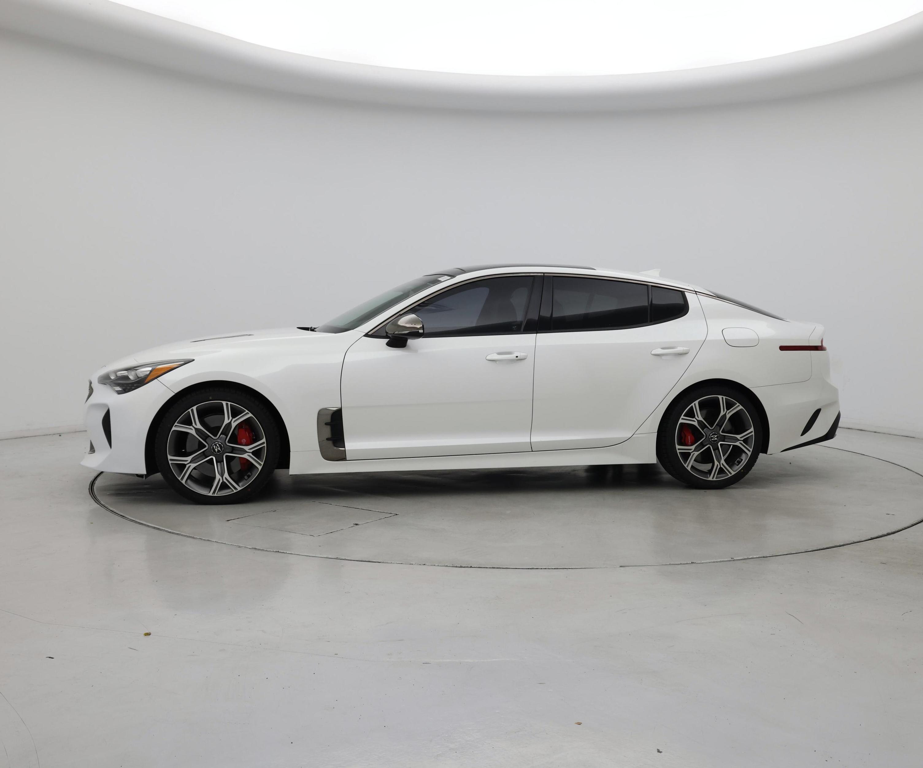 Thumbnail: 2019 Kia Stinger - 3