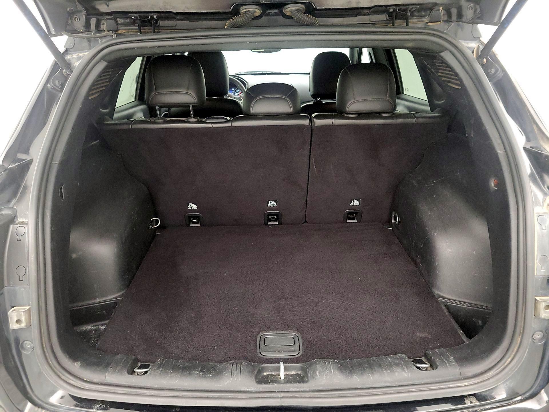 Thumbnail: 2021 Jeep Compass - 16
