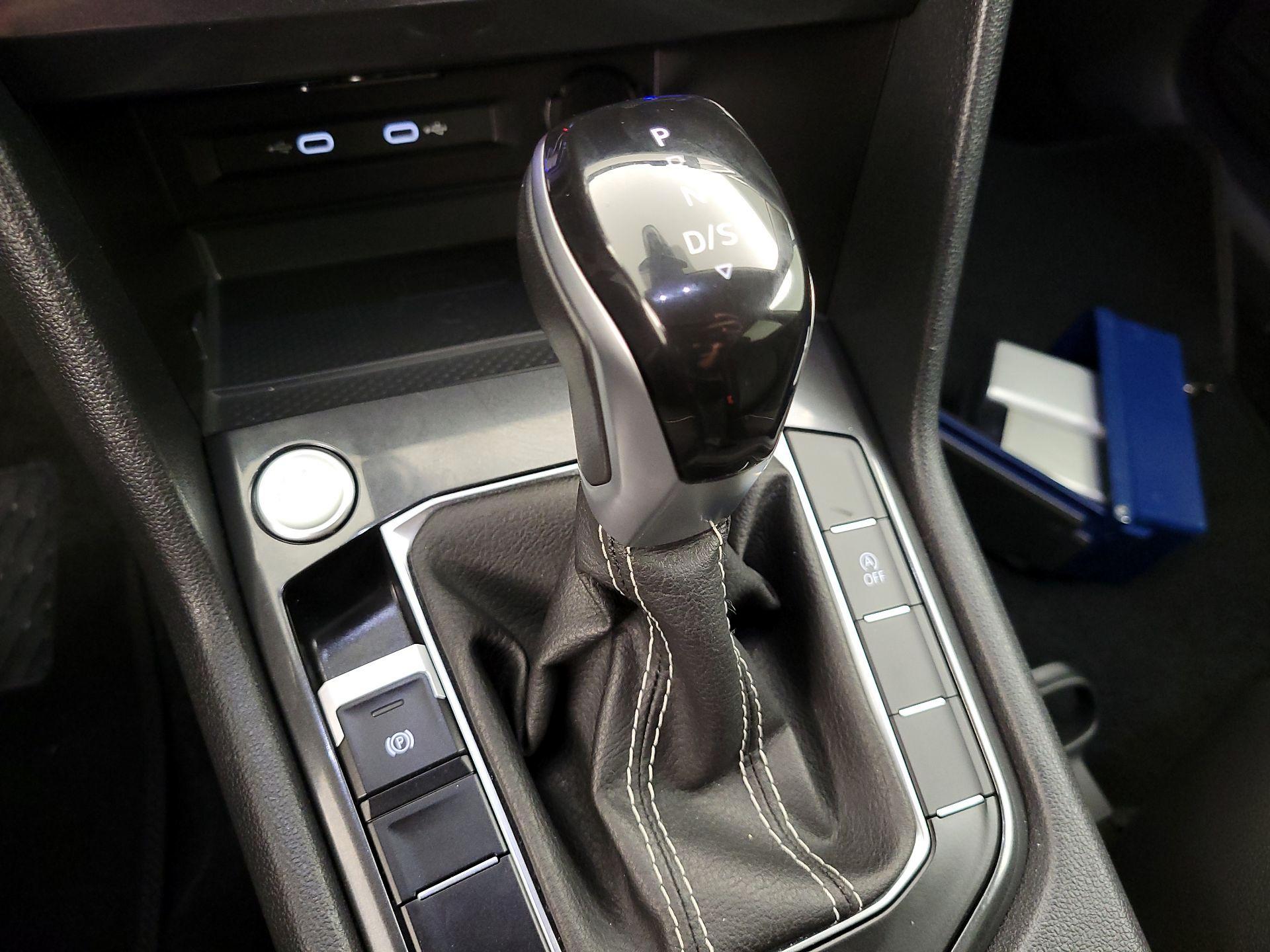 Thumbnail: 2024 Volkswagen Tiguan - 17