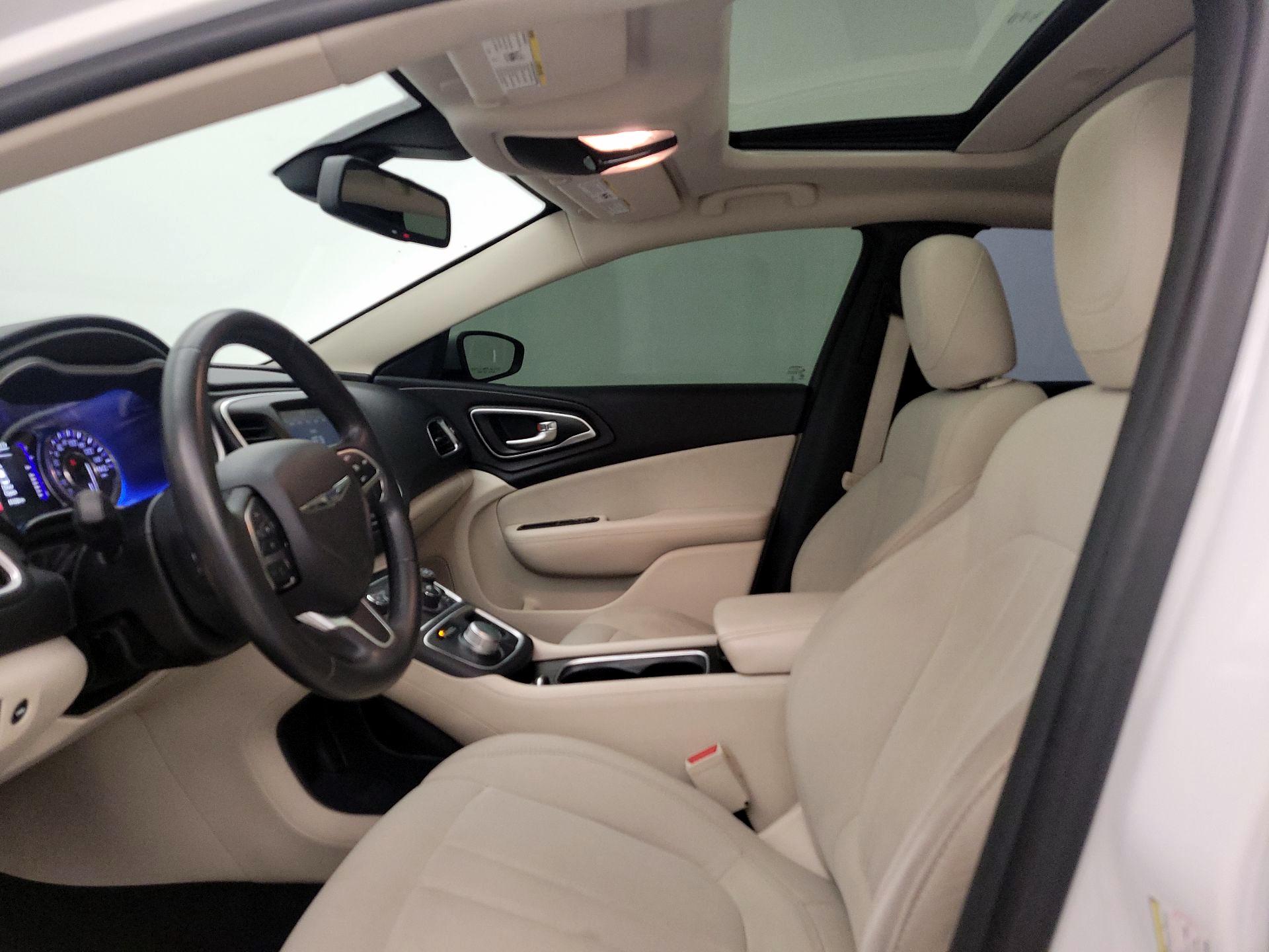 Thumbnail: 2016 Chrysler 200 - 18