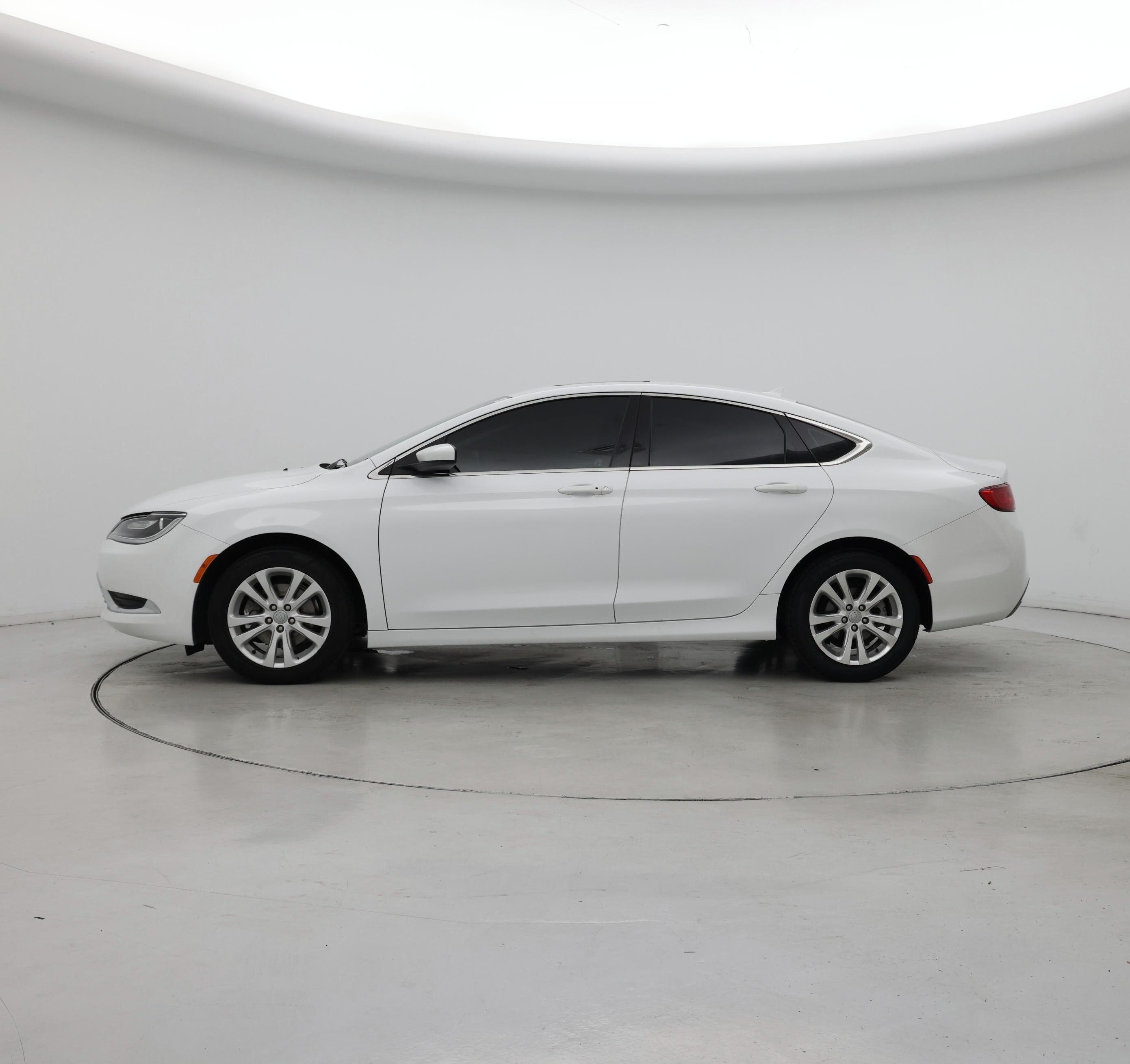Thumbnail: 2016 Chrysler 200 - 3