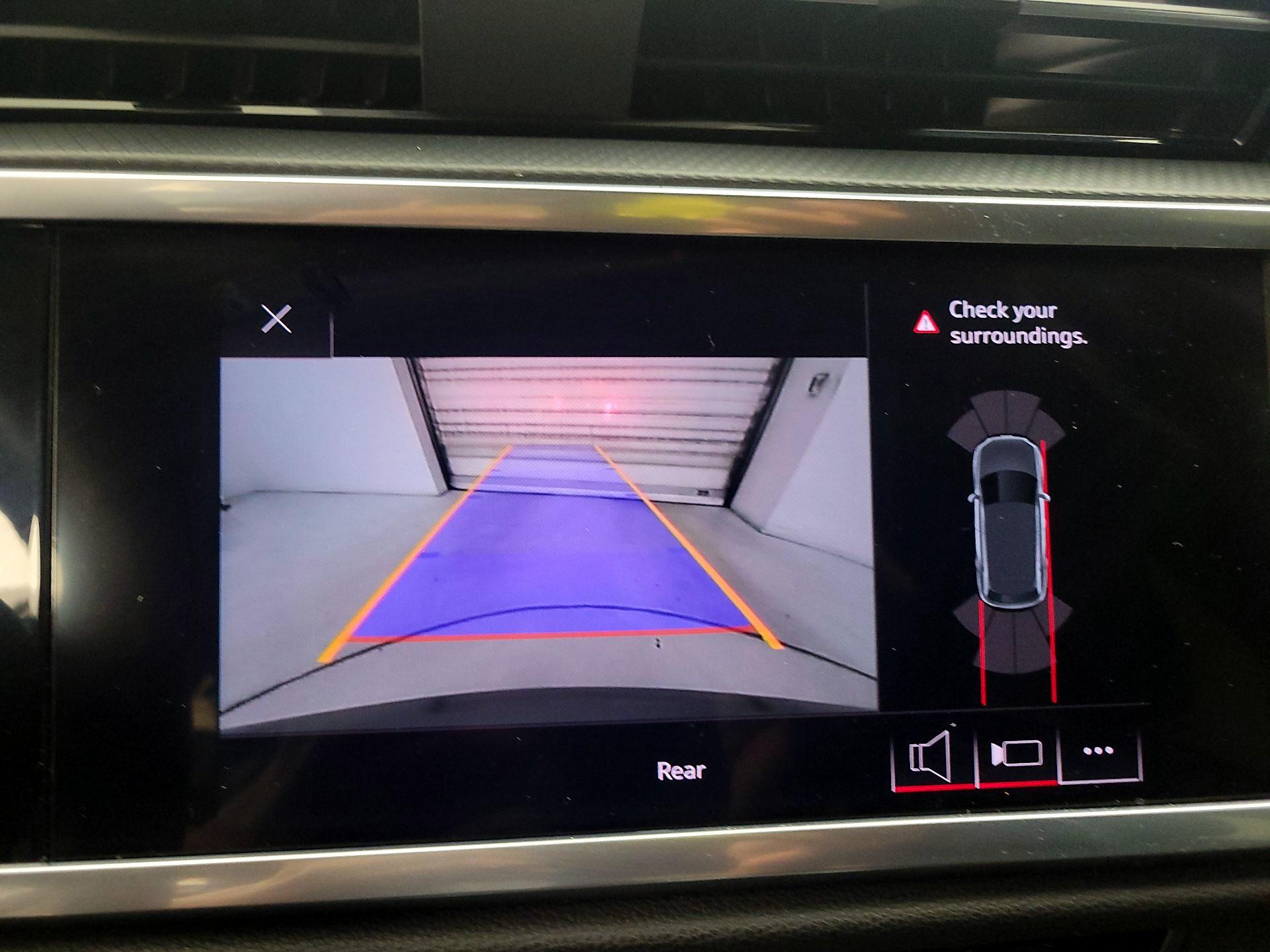 Thumbnail: 2021 Audi Q3 - 14