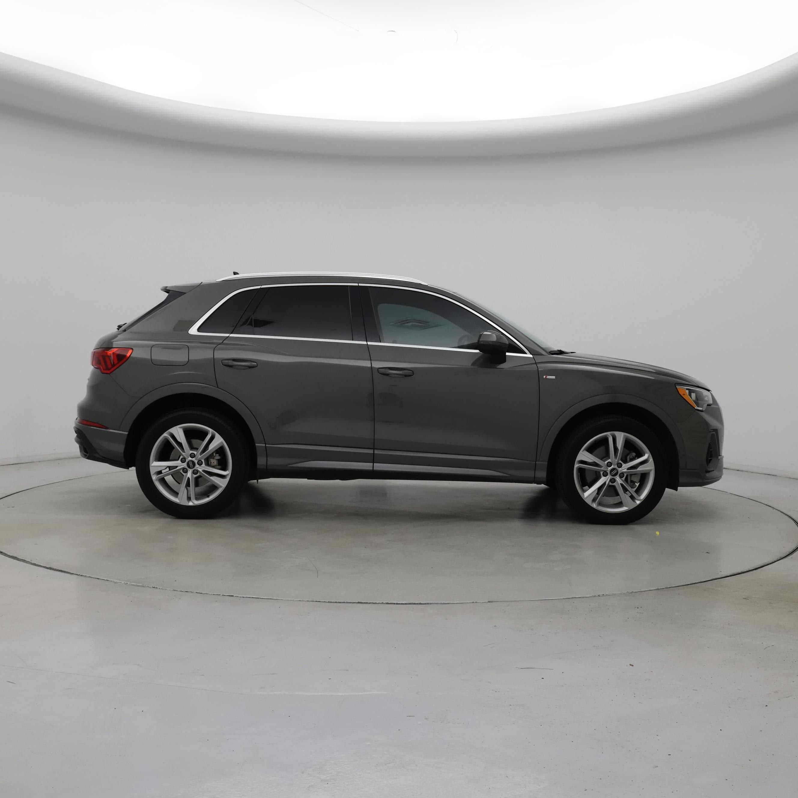 Thumbnail: 2021 Audi Q3 - 7