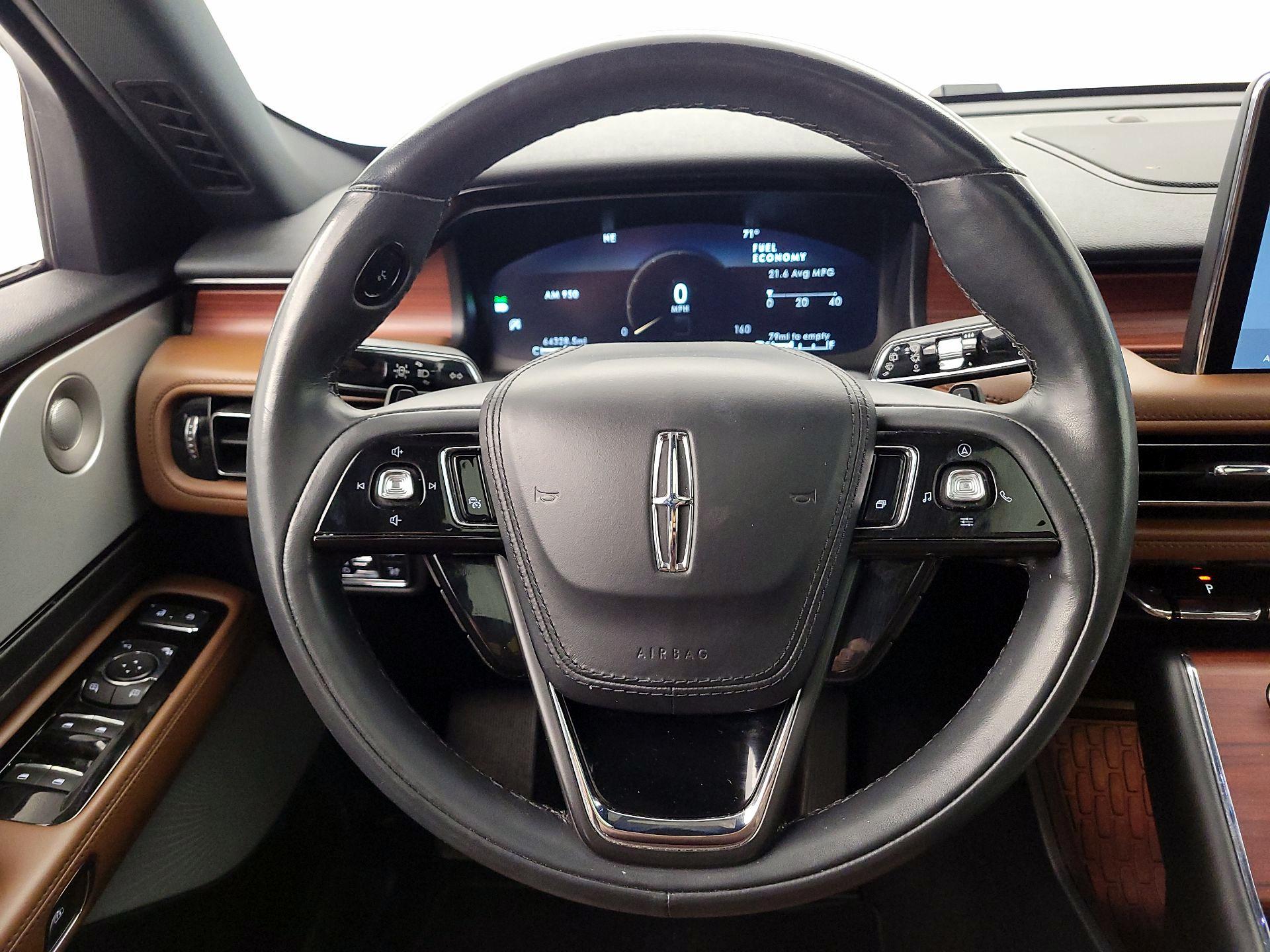Thumbnail: 2021 Lincoln Aviator - 10
