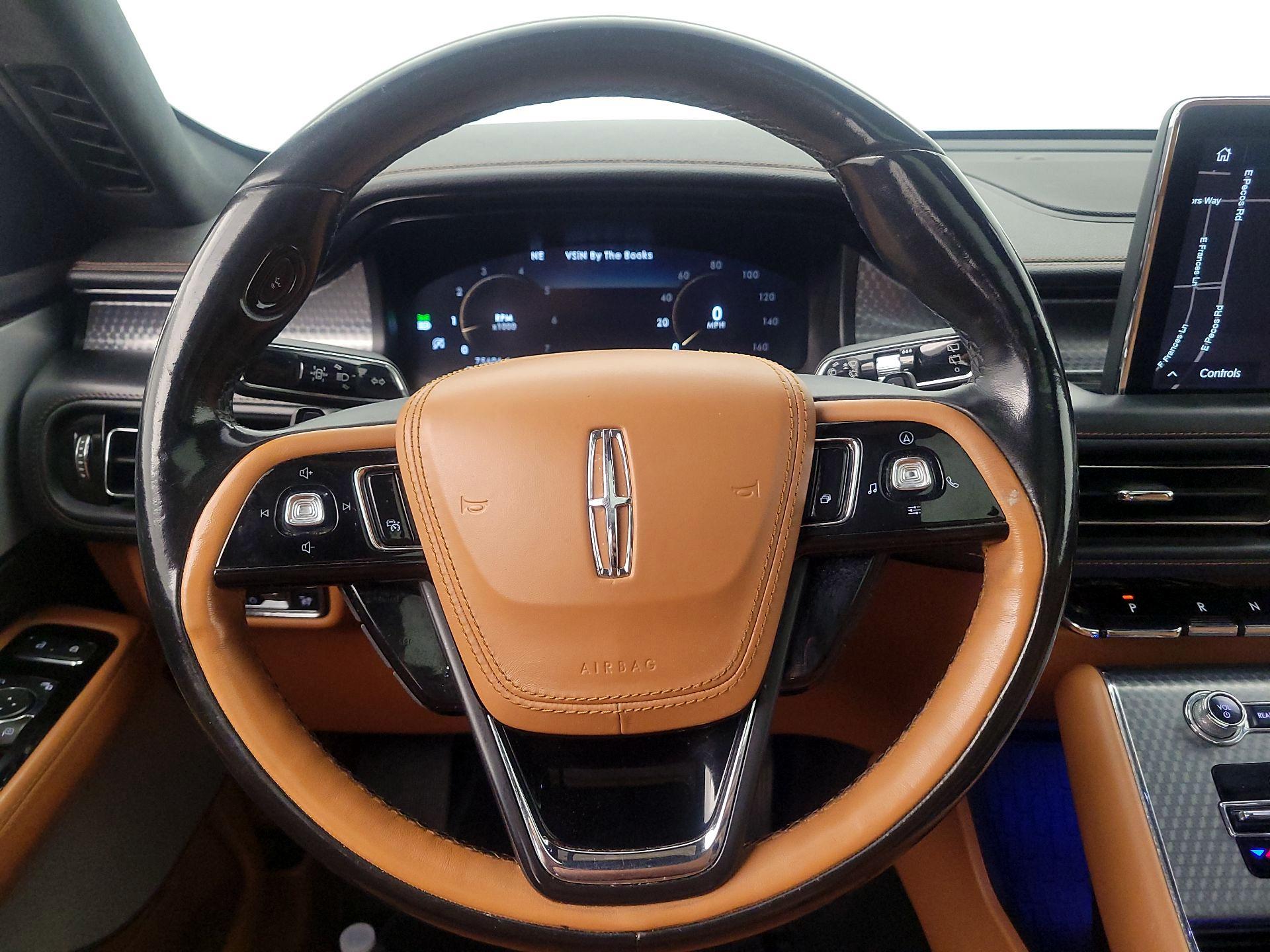 Thumbnail: 2020 Lincoln Aviator - 10
