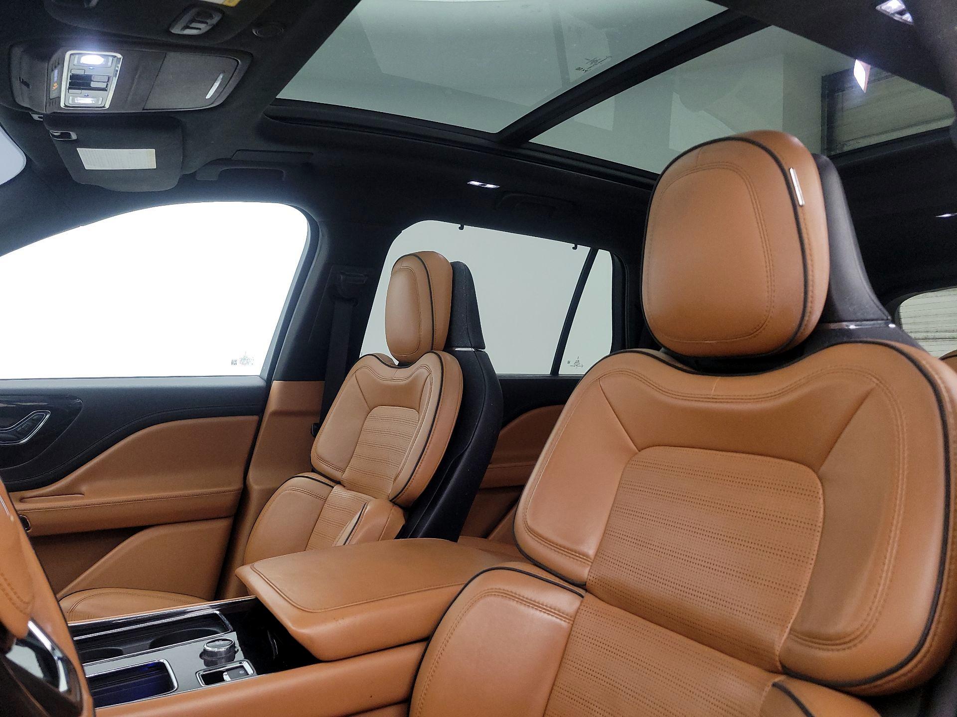 Thumbnail: 2020 Lincoln Aviator - 20