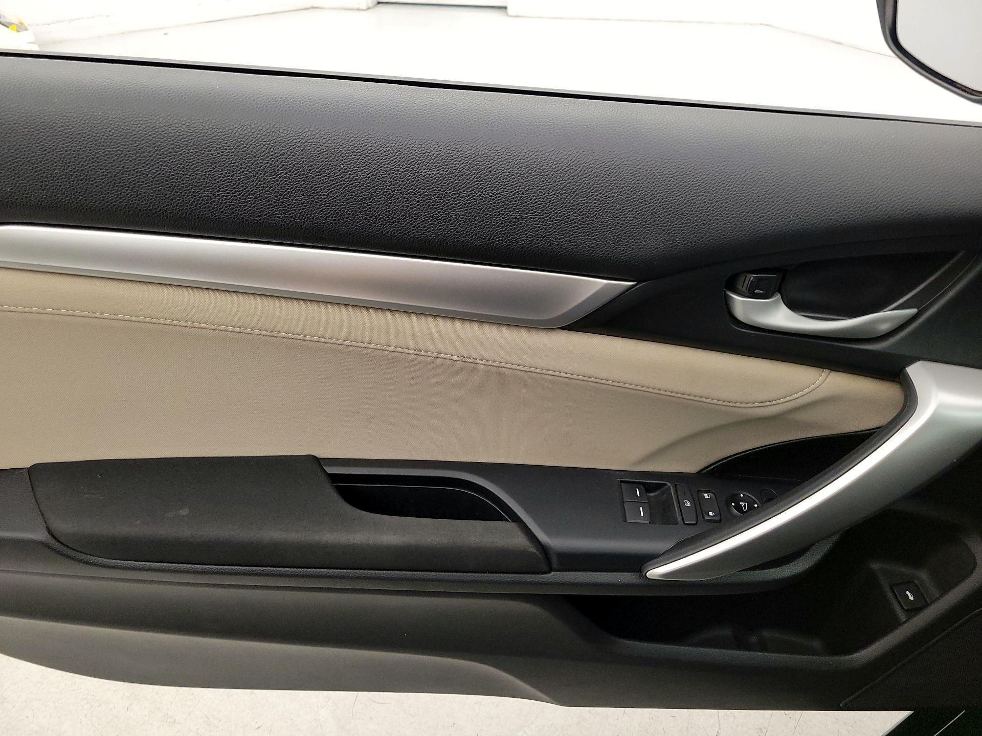 Thumbnail: 2017 Honda Civic - 12