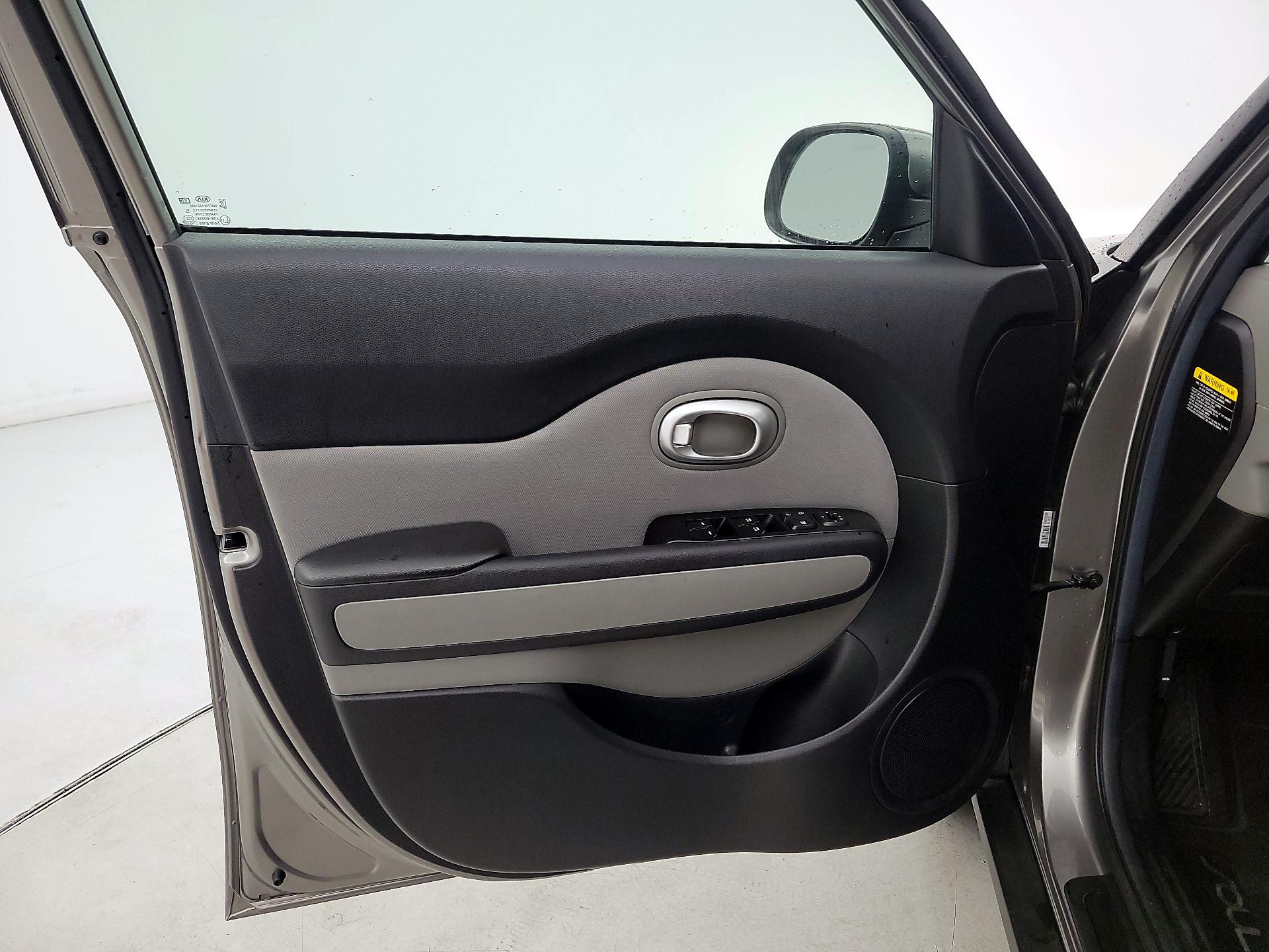 Thumbnail: 2014 Kia Soul - 12