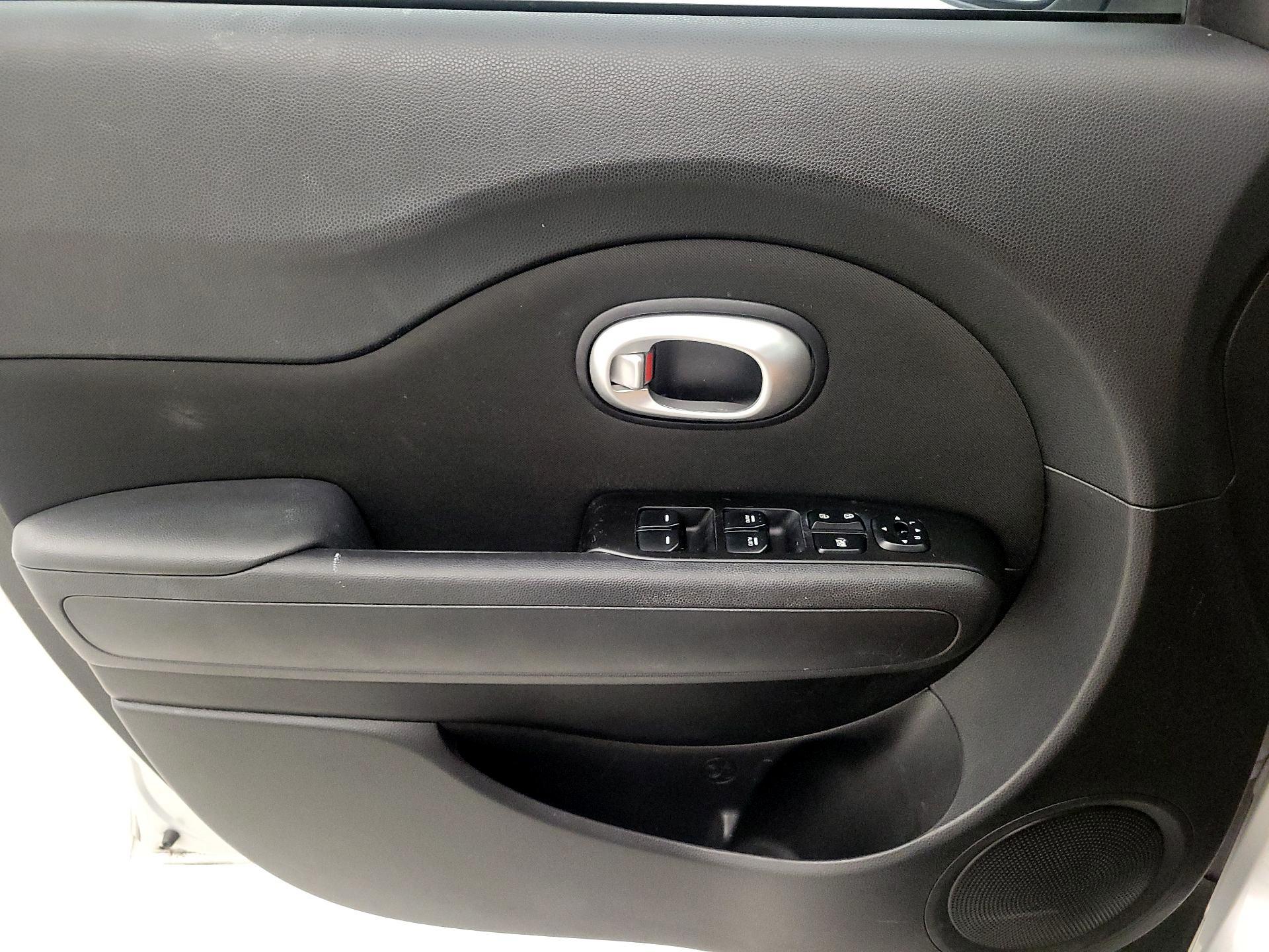 Thumbnail: 2014 Kia Soul - 12