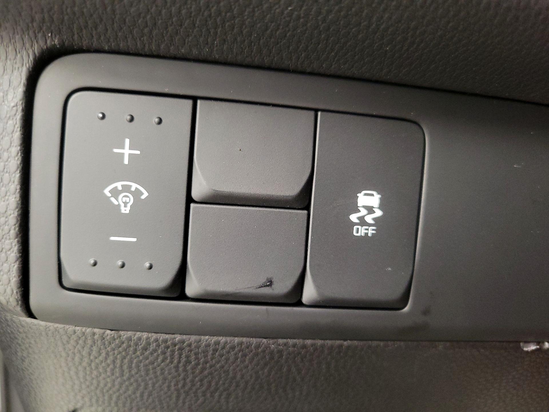 Thumbnail: 2014 Kia Soul - 13