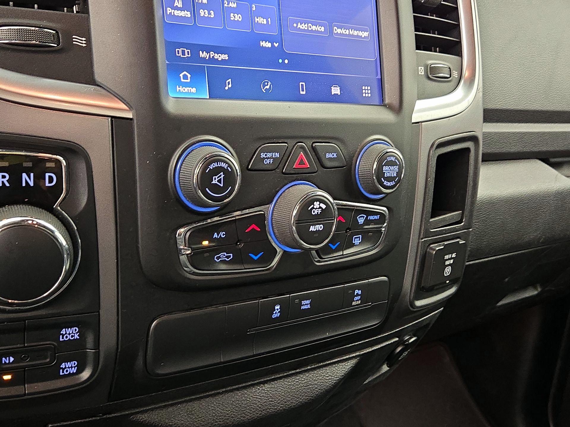 Thumbnail: 2022 RAM 1500 Classic - 16
