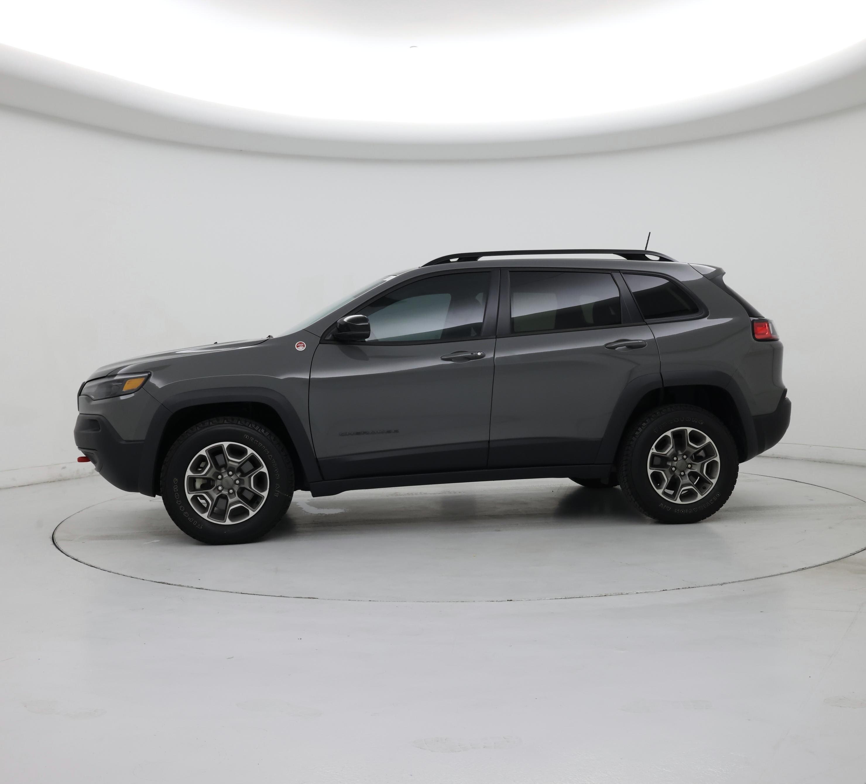 Thumbnail: 2022 Jeep Cherokee - 3