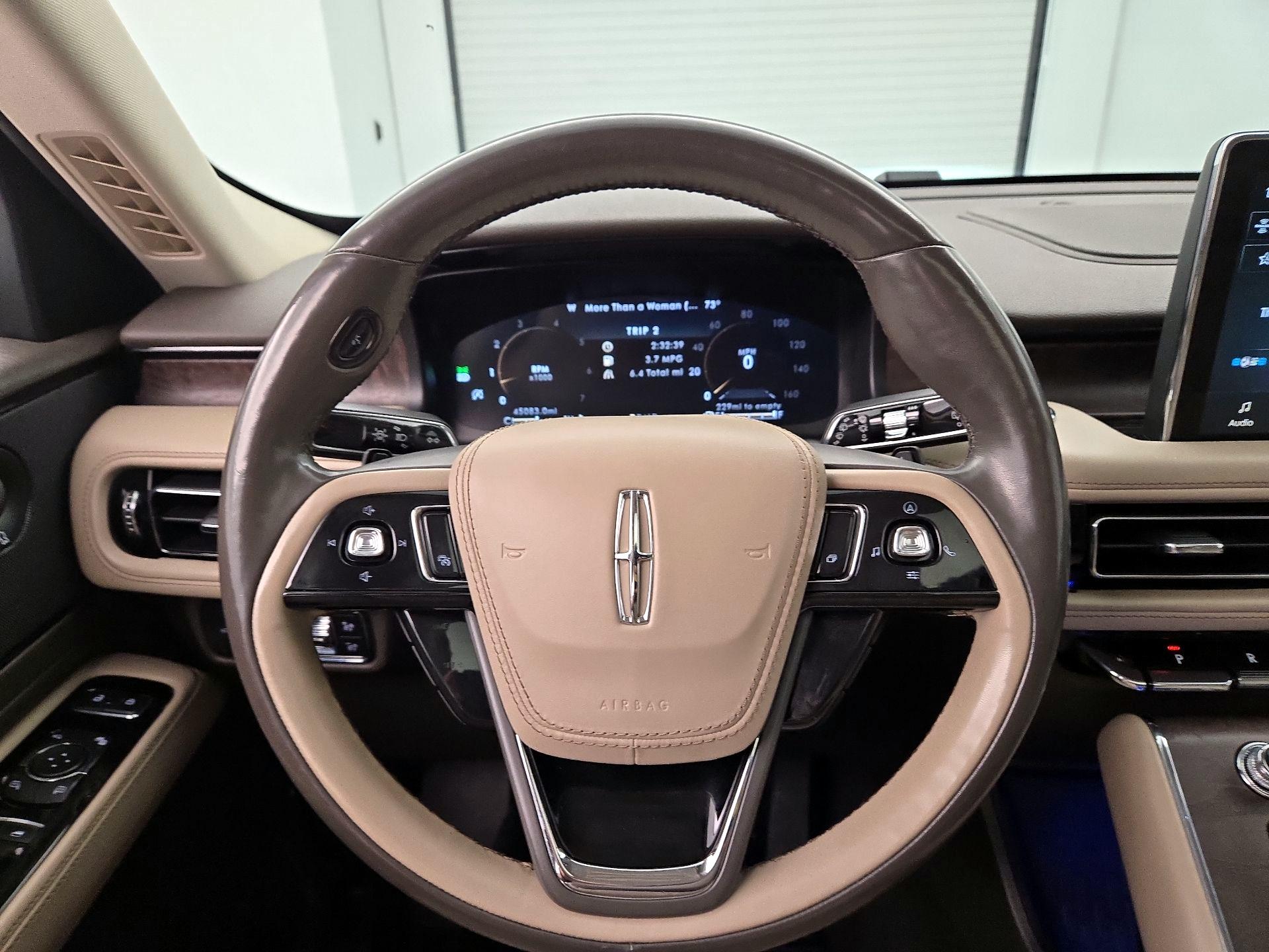 Thumbnail: 2020 Lincoln Aviator - 10