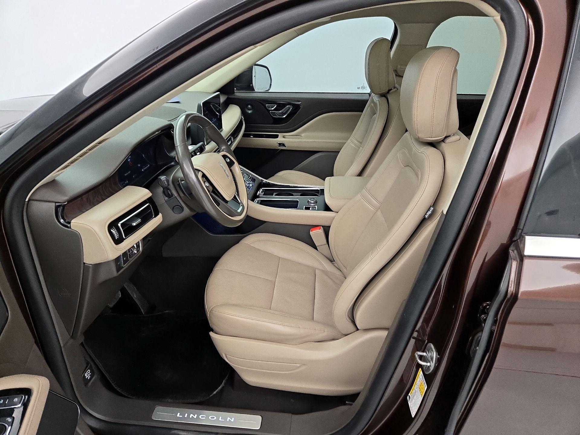 Thumbnail: 2020 Lincoln Aviator - 11