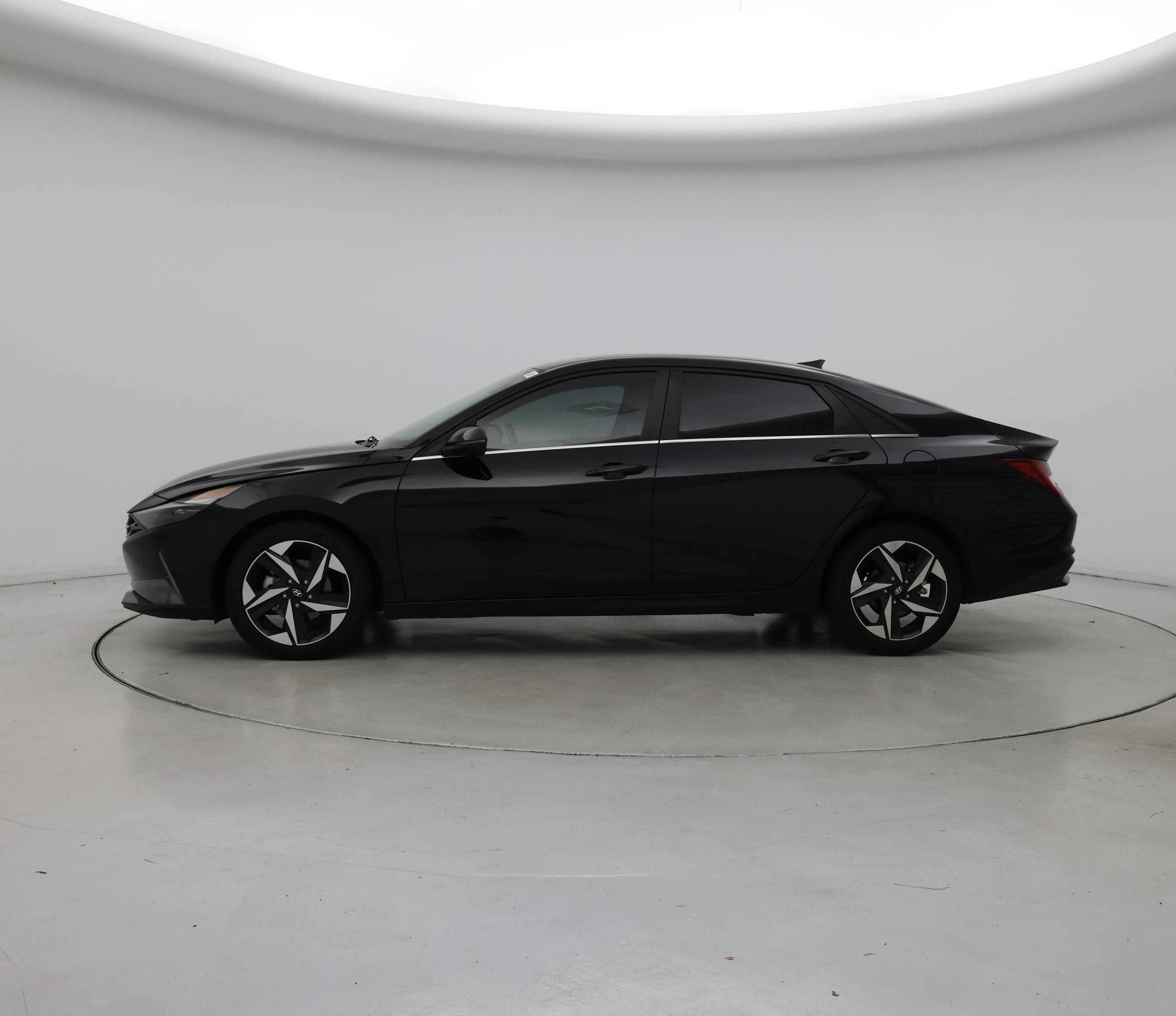 Thumbnail: 2023 Hyundai Elantra - 3
