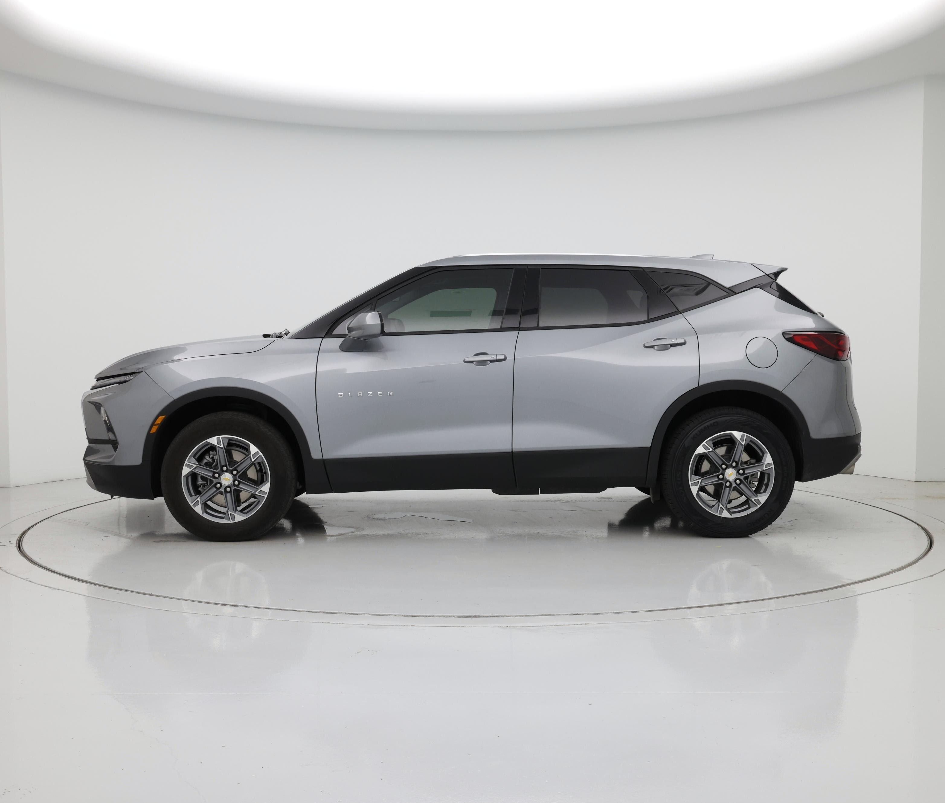 Thumbnail: 2023 Chevrolet Blazer - 3