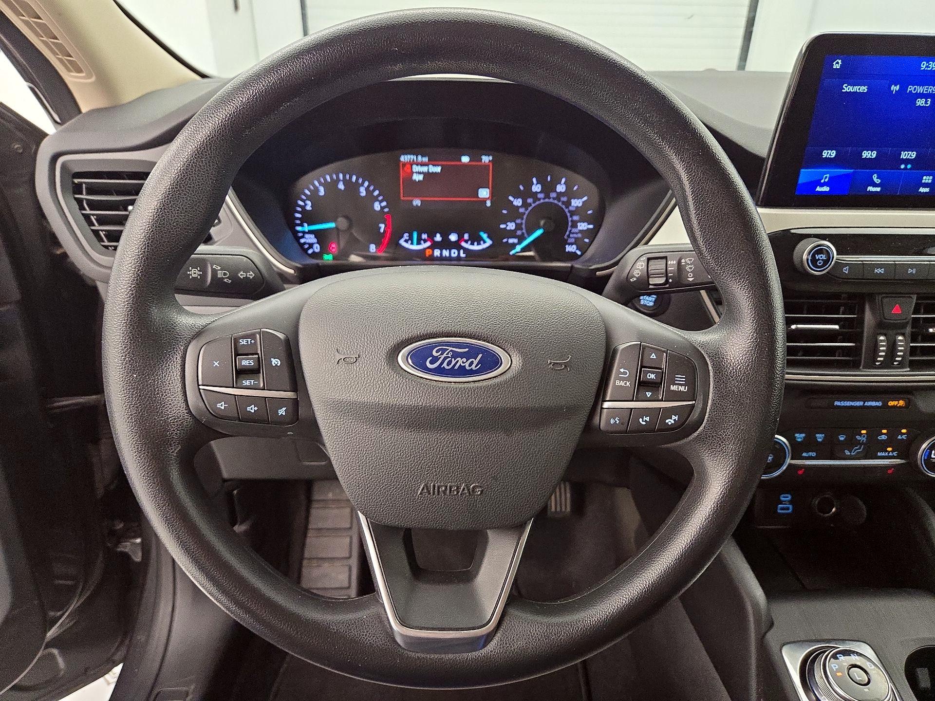 Thumbnail: 2020 Ford Escape - 10