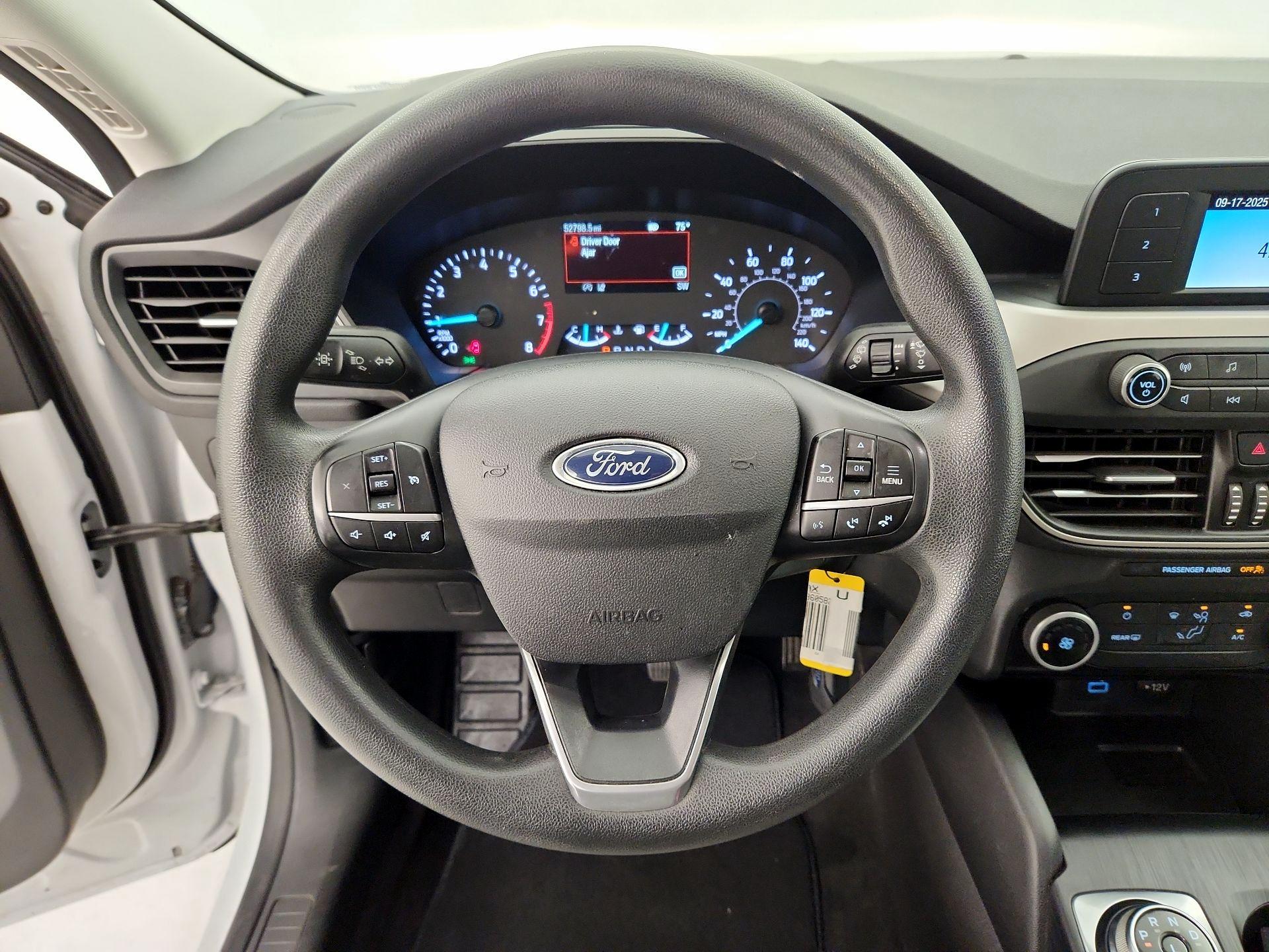 Thumbnail: 2022 Ford Escape - 10