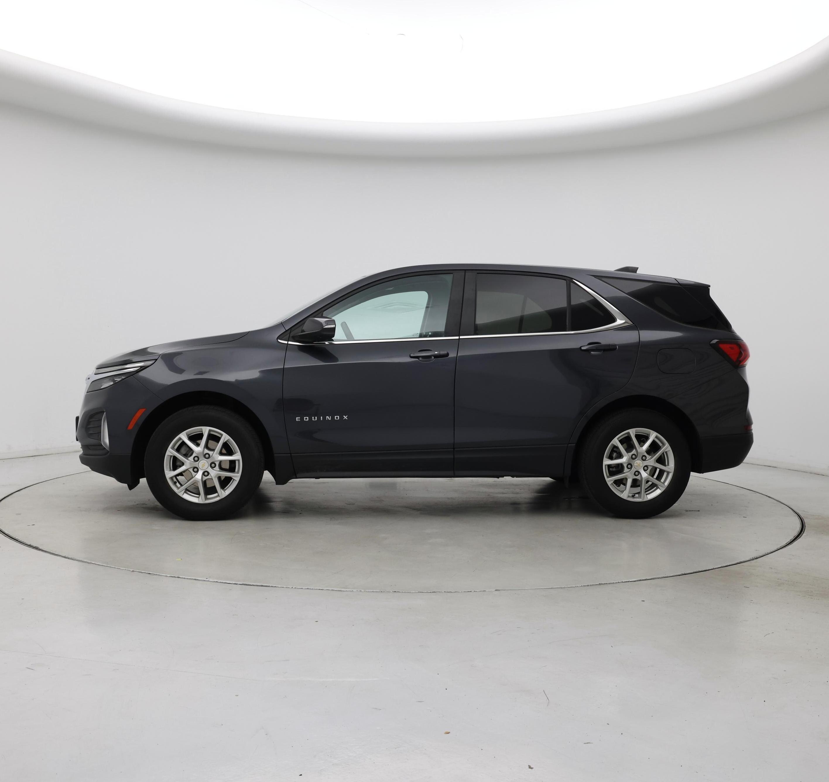 Thumbnail: 2023 Chevrolet Equinox - 3