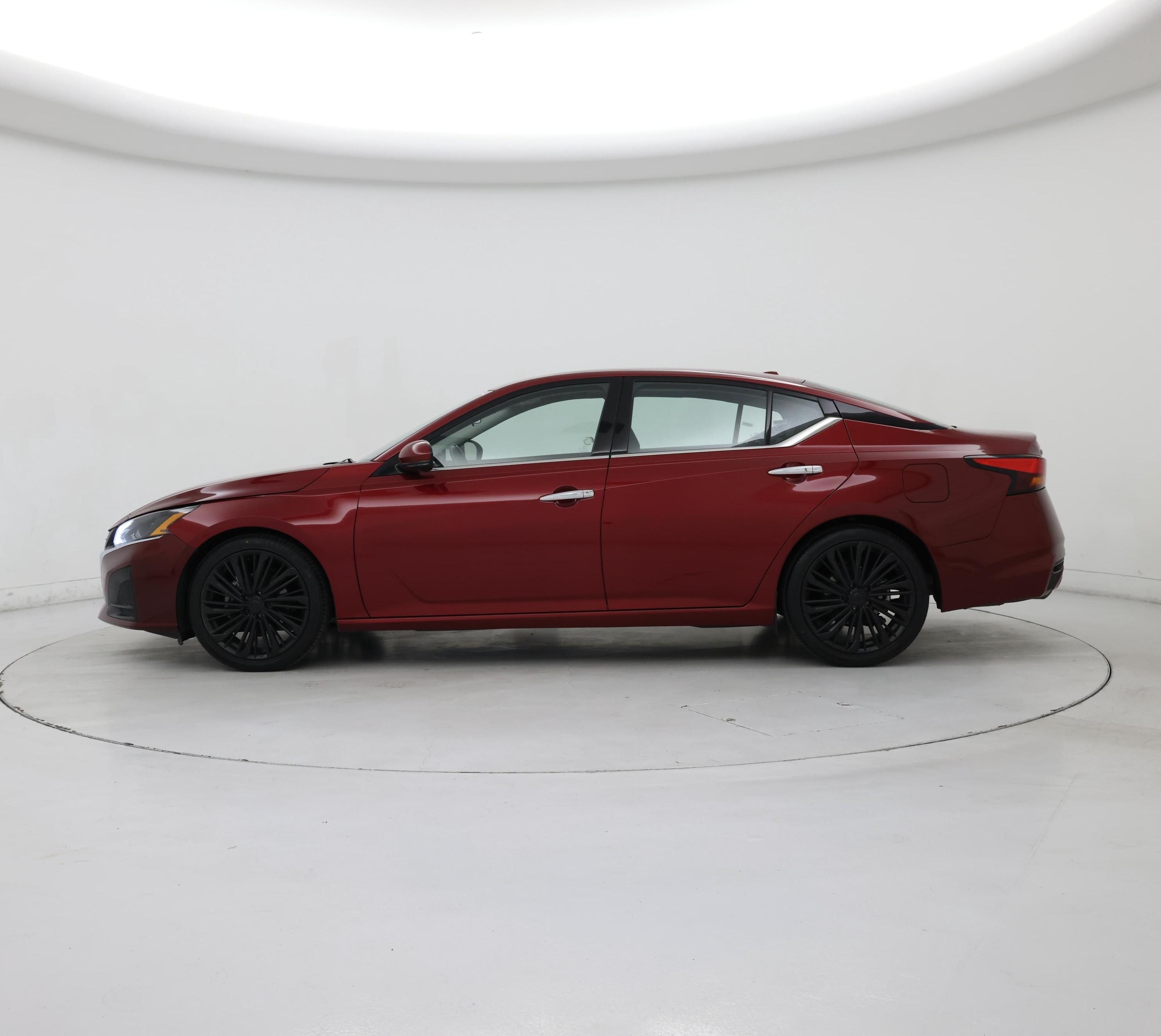 Thumbnail: 2023 Nissan Altima - 3