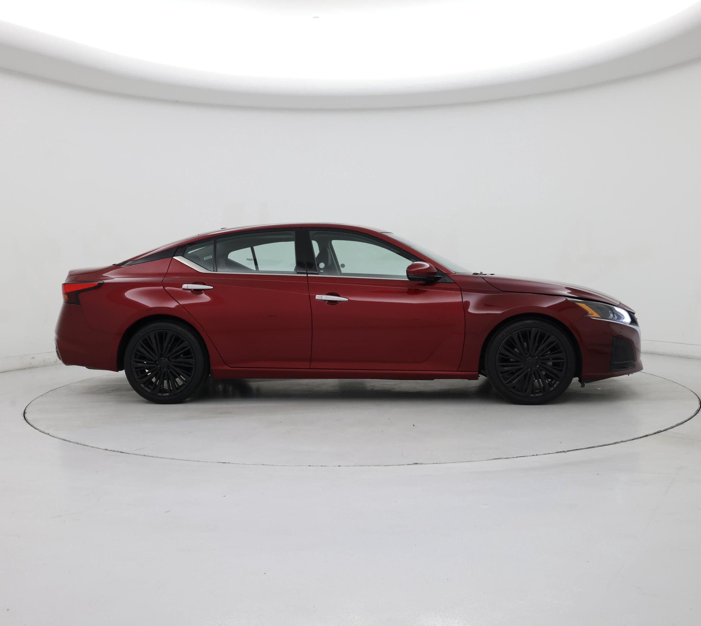 Thumbnail: 2023 Nissan Altima - 7